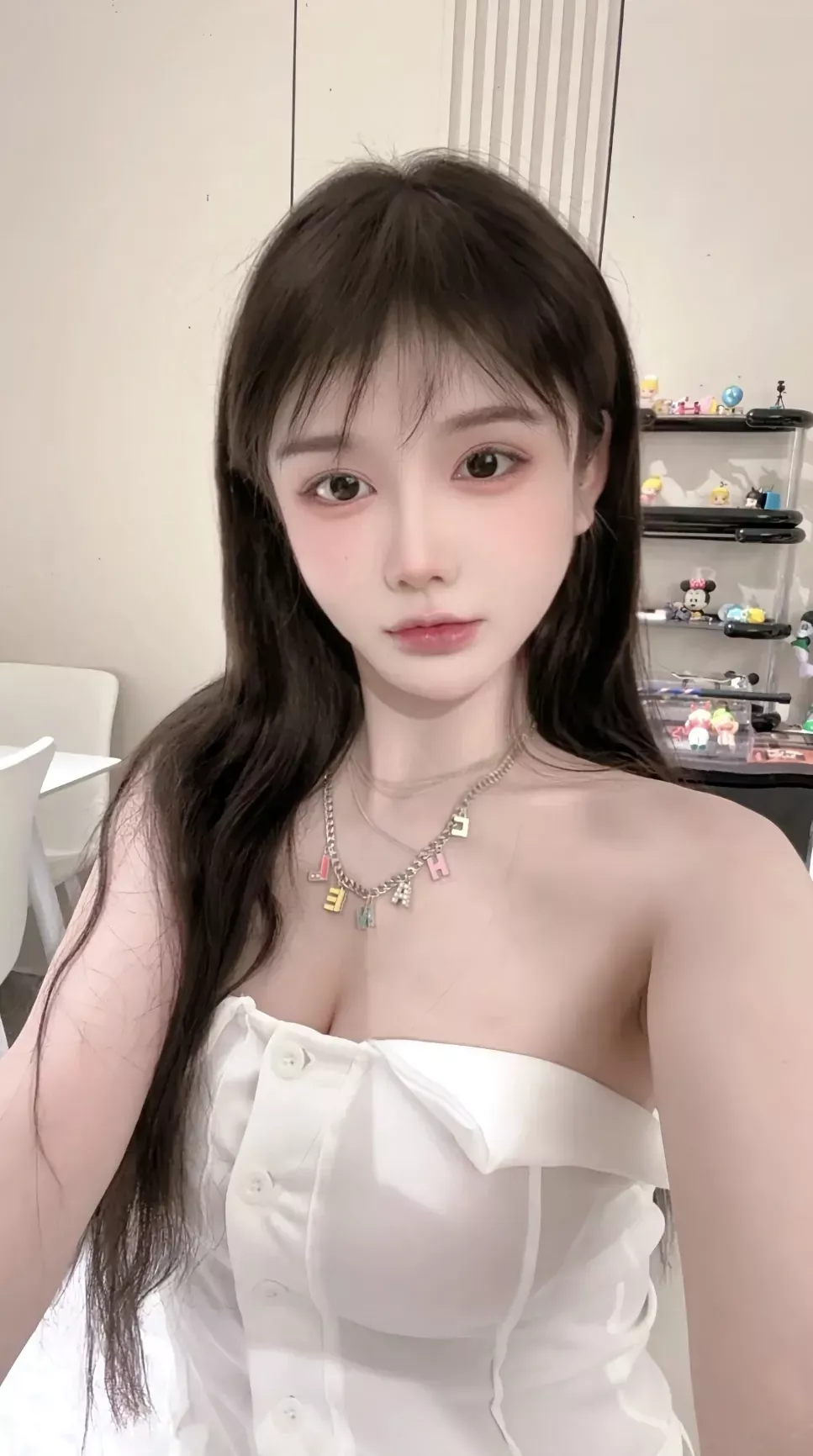샤넬 컬러 에나멜 레터 멀티체인 목걸이 상세 이미지 27