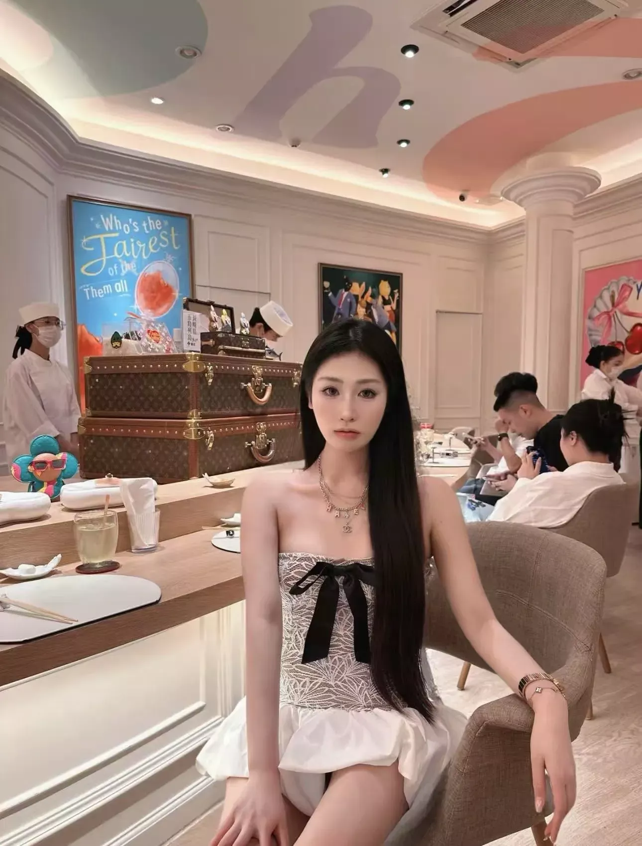 샤넬 컬러 에나멜 레터 멀티체인 목걸이 상세 이미지 36