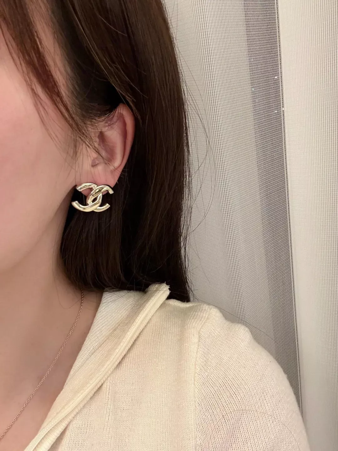 샤넬 더블 C 광면 메탈 귀걸이 상세 이미지 10