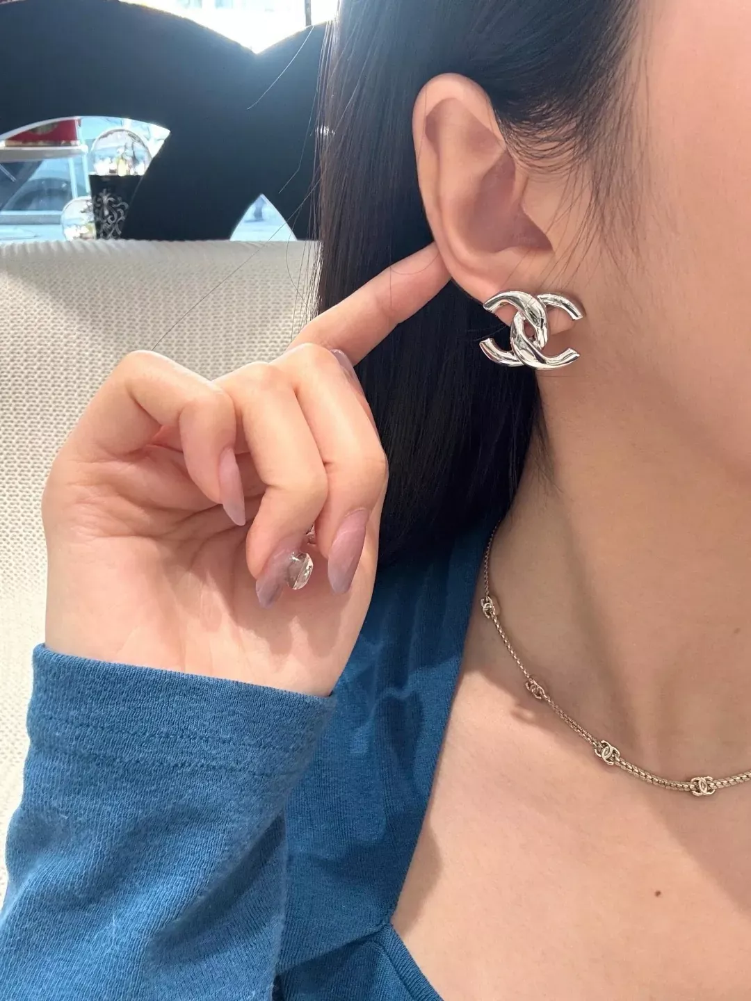 샤넬 더블 C 광면 메탈 귀걸이 상세 이미지 12