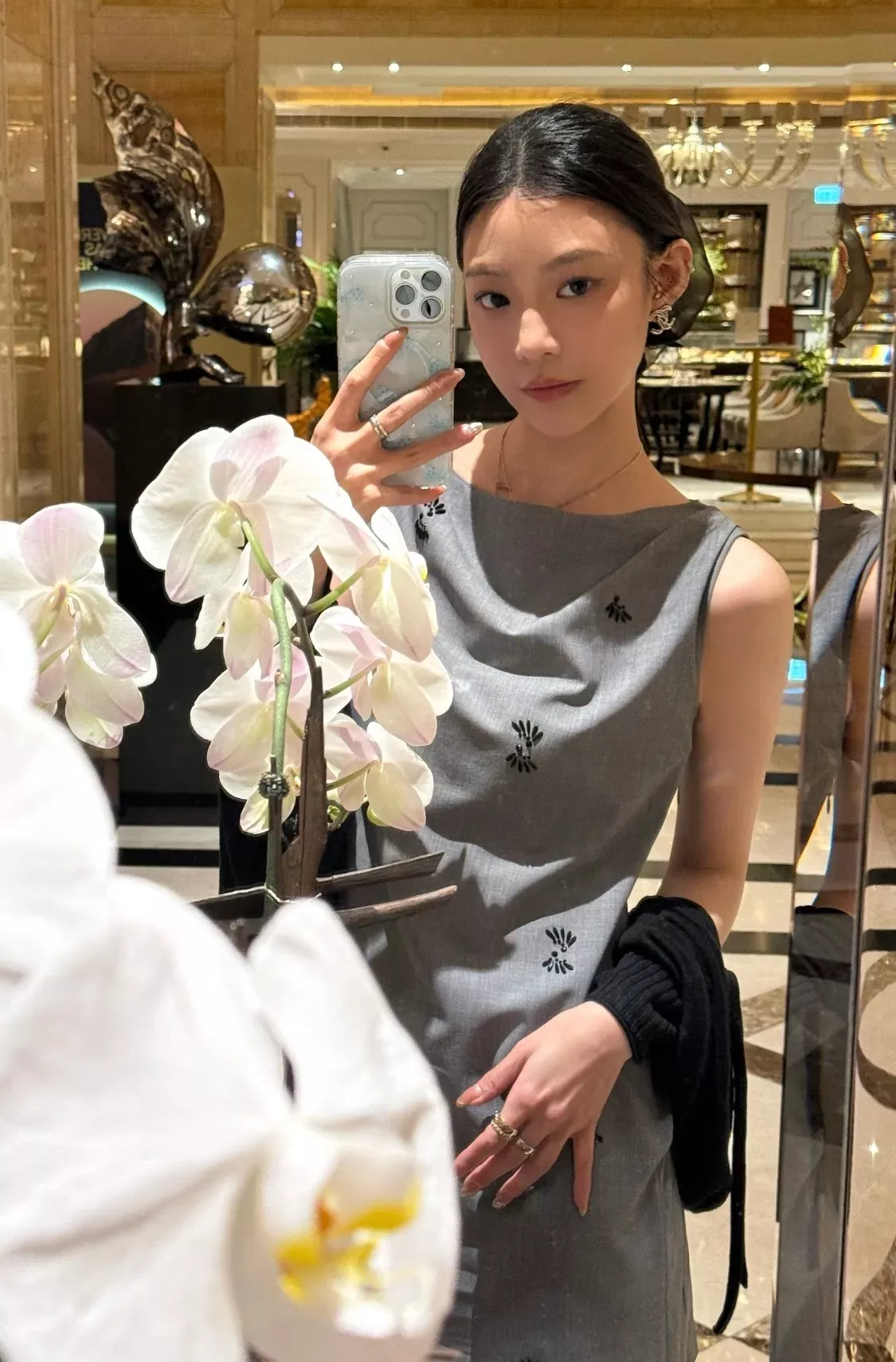 샤넬 더블 C 광면 메탈 귀걸이 상세 이미지 25