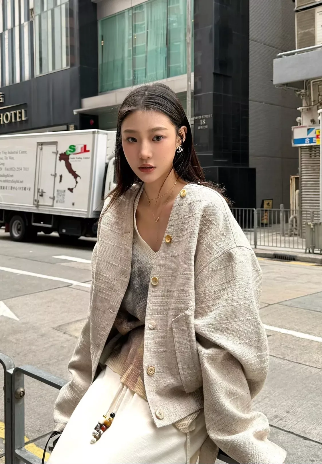 샤넬 더블 C 광면 메탈 귀걸이 상세 이미지 26