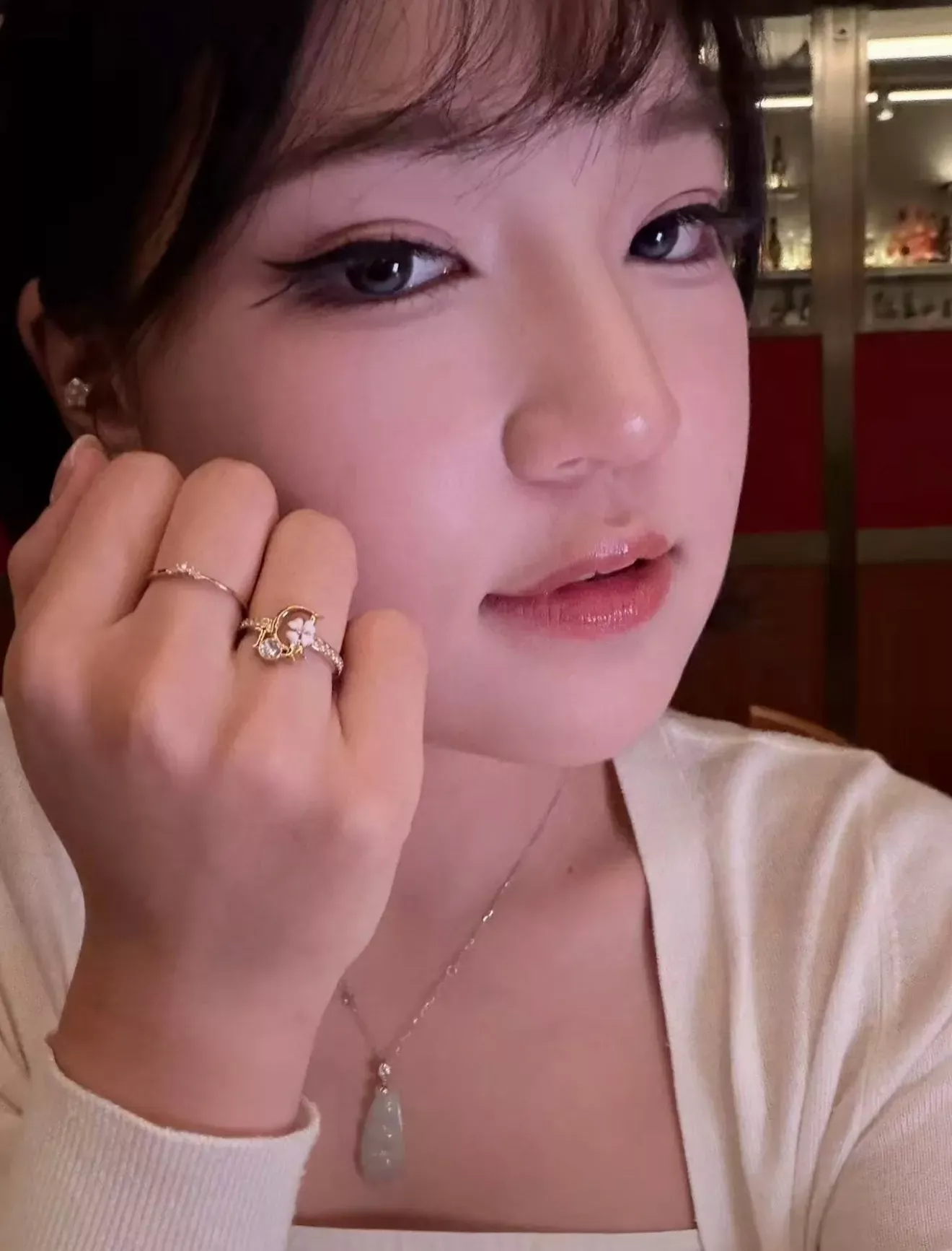 디올 플라워 에나멜 레터 반지 상세 이미지 19
