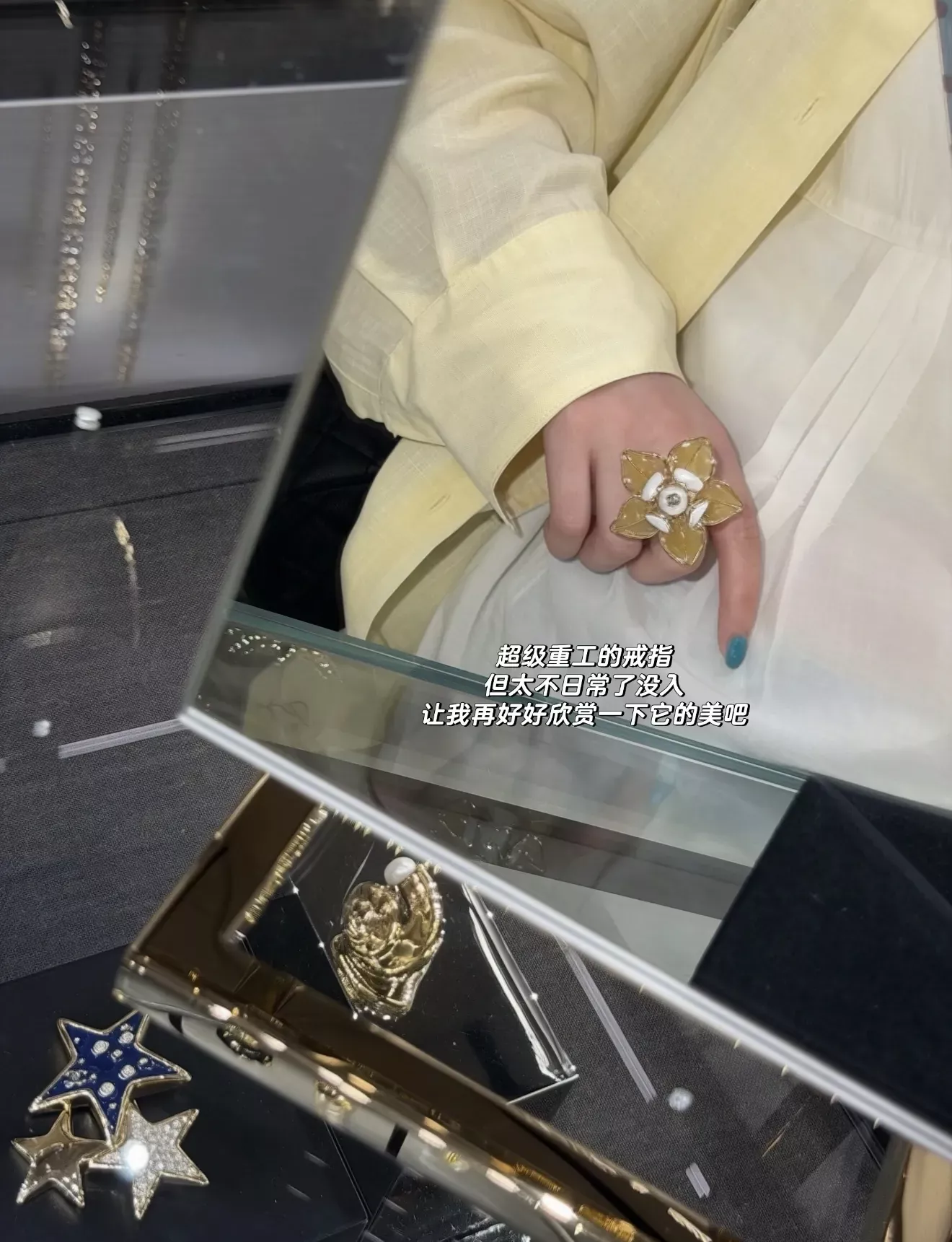 샤넬 플라워 더블 C 에나멜 반지 상세 이미지 28