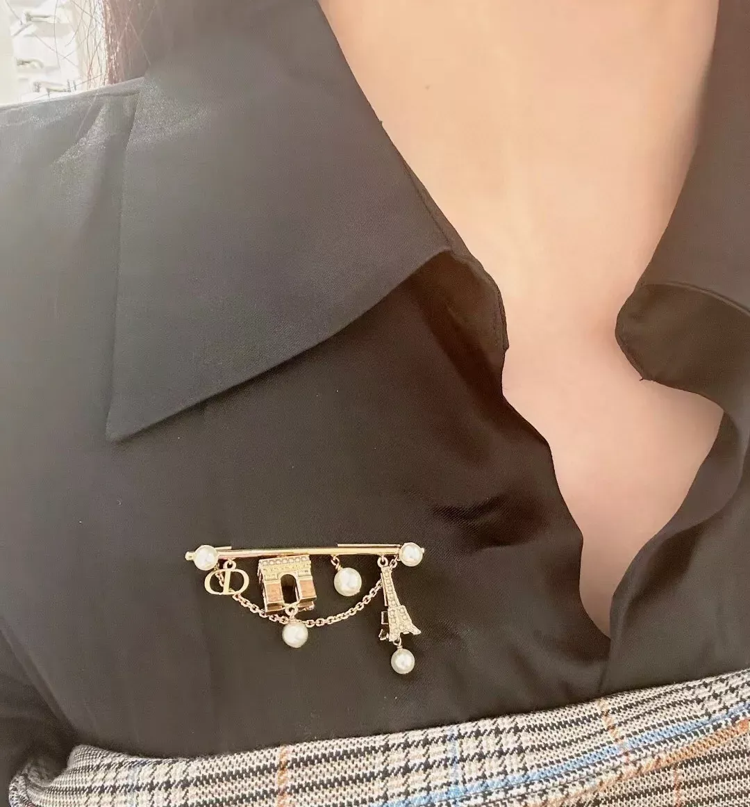 디올 에펠탑 아치 장식 황동 브로치 상세 이미지 12