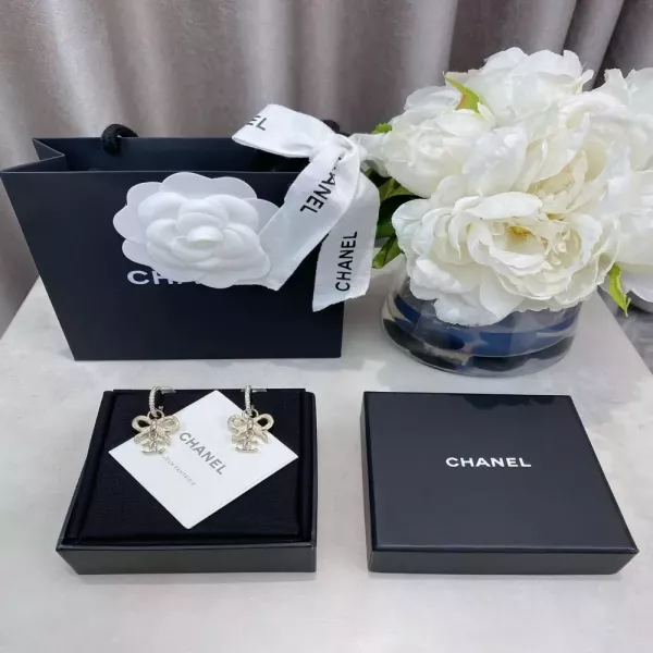 샤넬 리본 더블 C 드롭 귀걸이