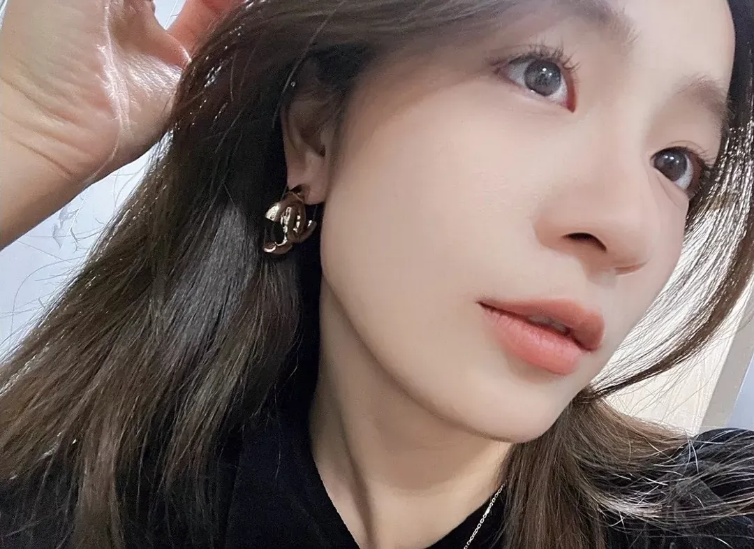 샤넬 심플 더블 C 로고 귀걸이 상세 이미지 10