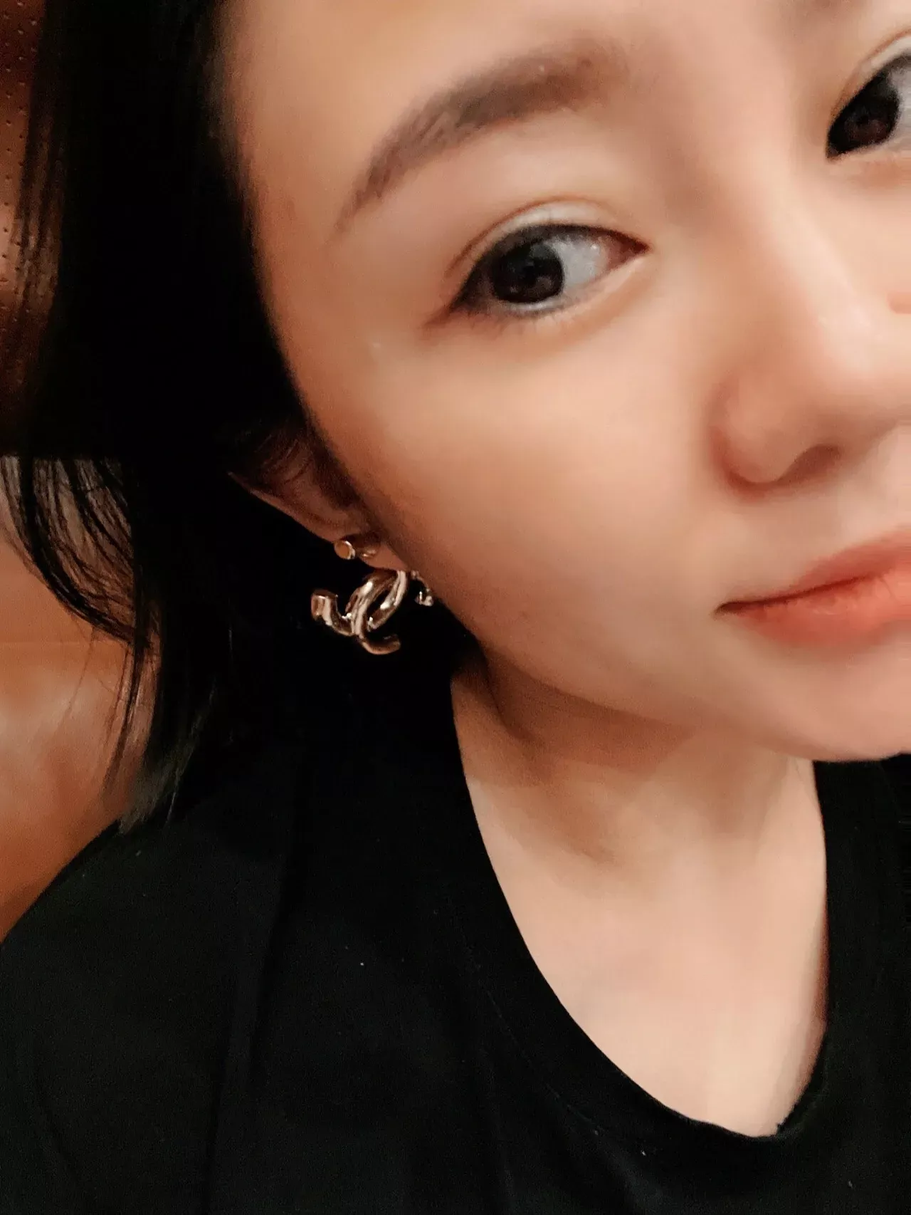 샤넬 심플 더블 C 로고 귀걸이 상세 이미지 12