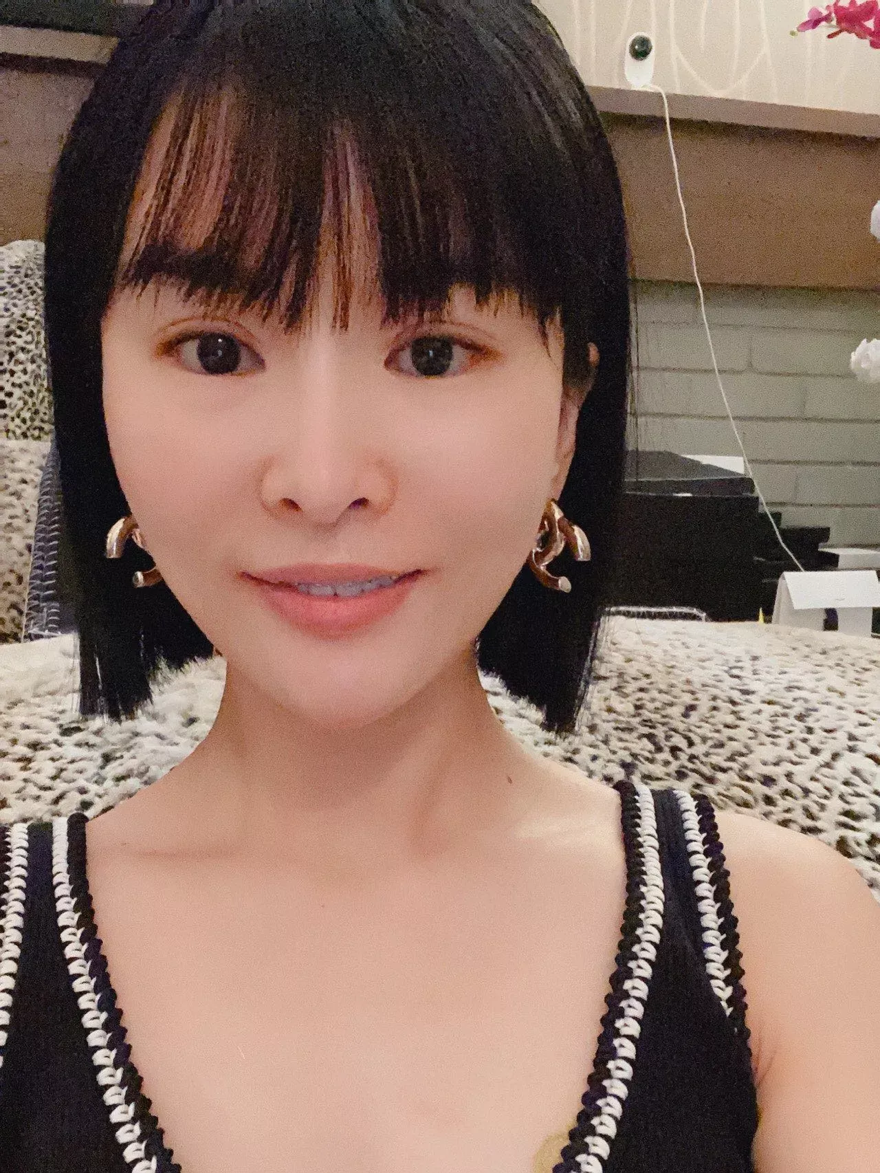 샤넬 심플 더블 C 로고 귀걸이 상세 이미지 20