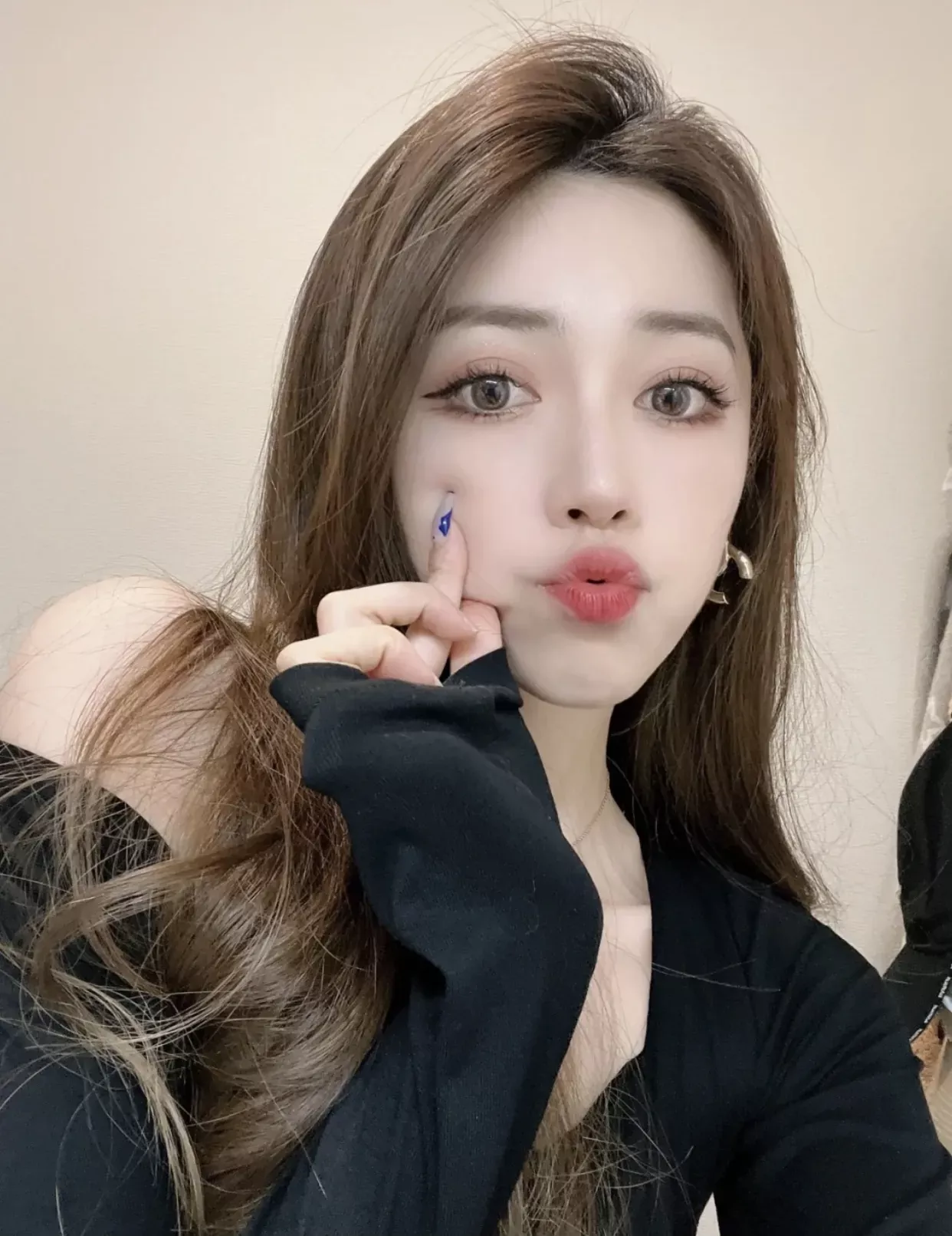 샤넬 심플 더블 C 로고 귀걸이 상세 이미지 48