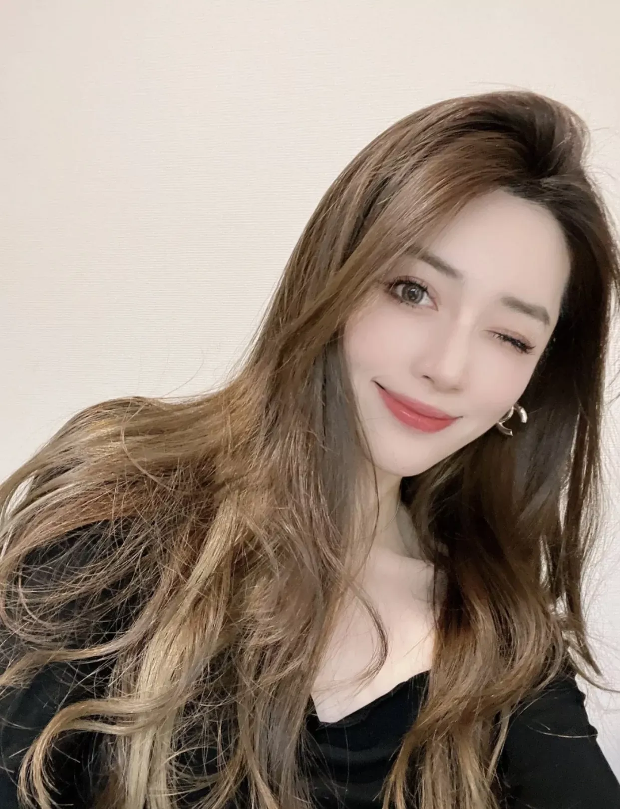 샤넬 심플 더블 C 로고 귀걸이 상세 이미지 51