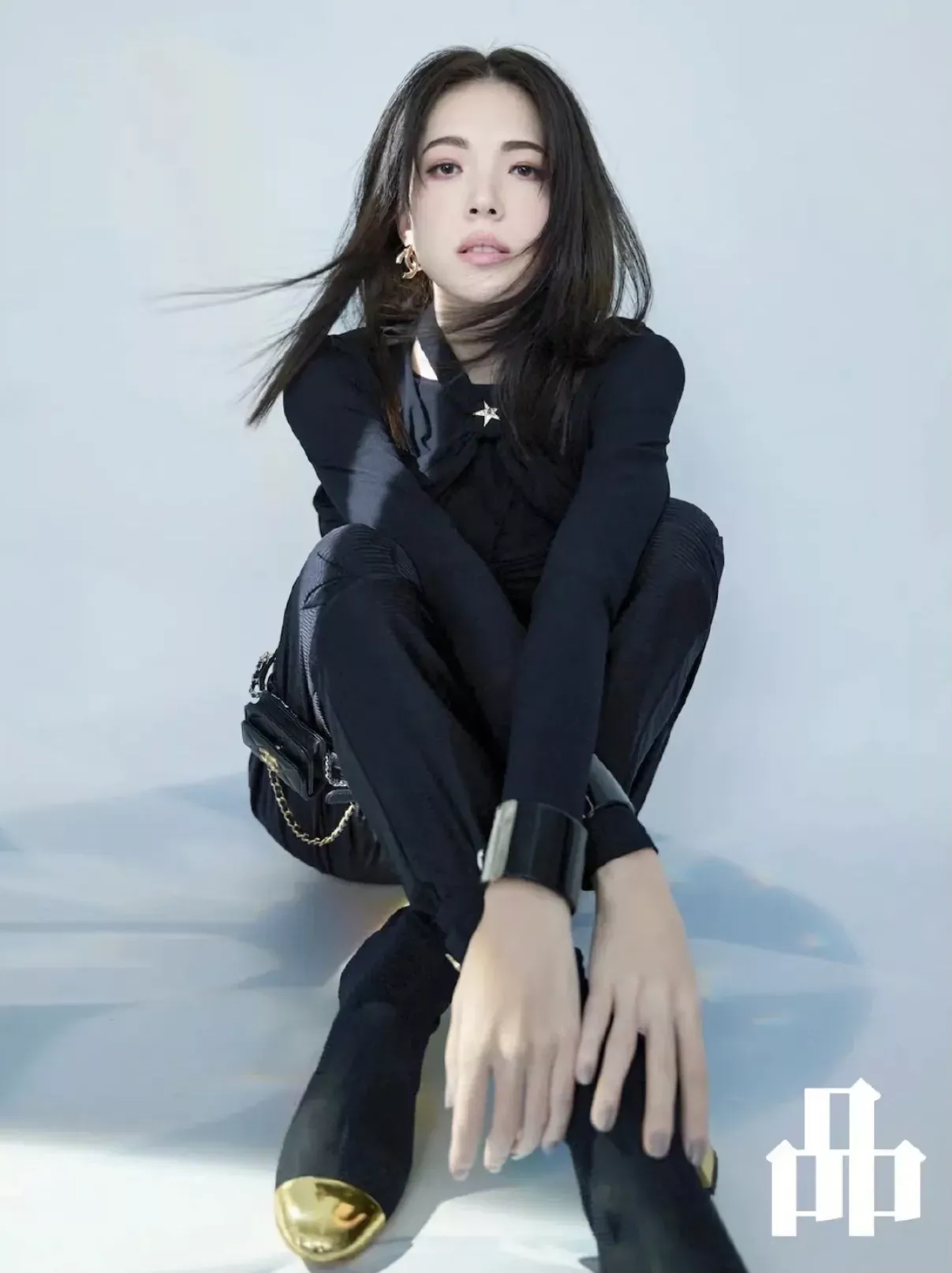 샤넬 심플 더블 C 로고 귀걸이 상세 이미지 52