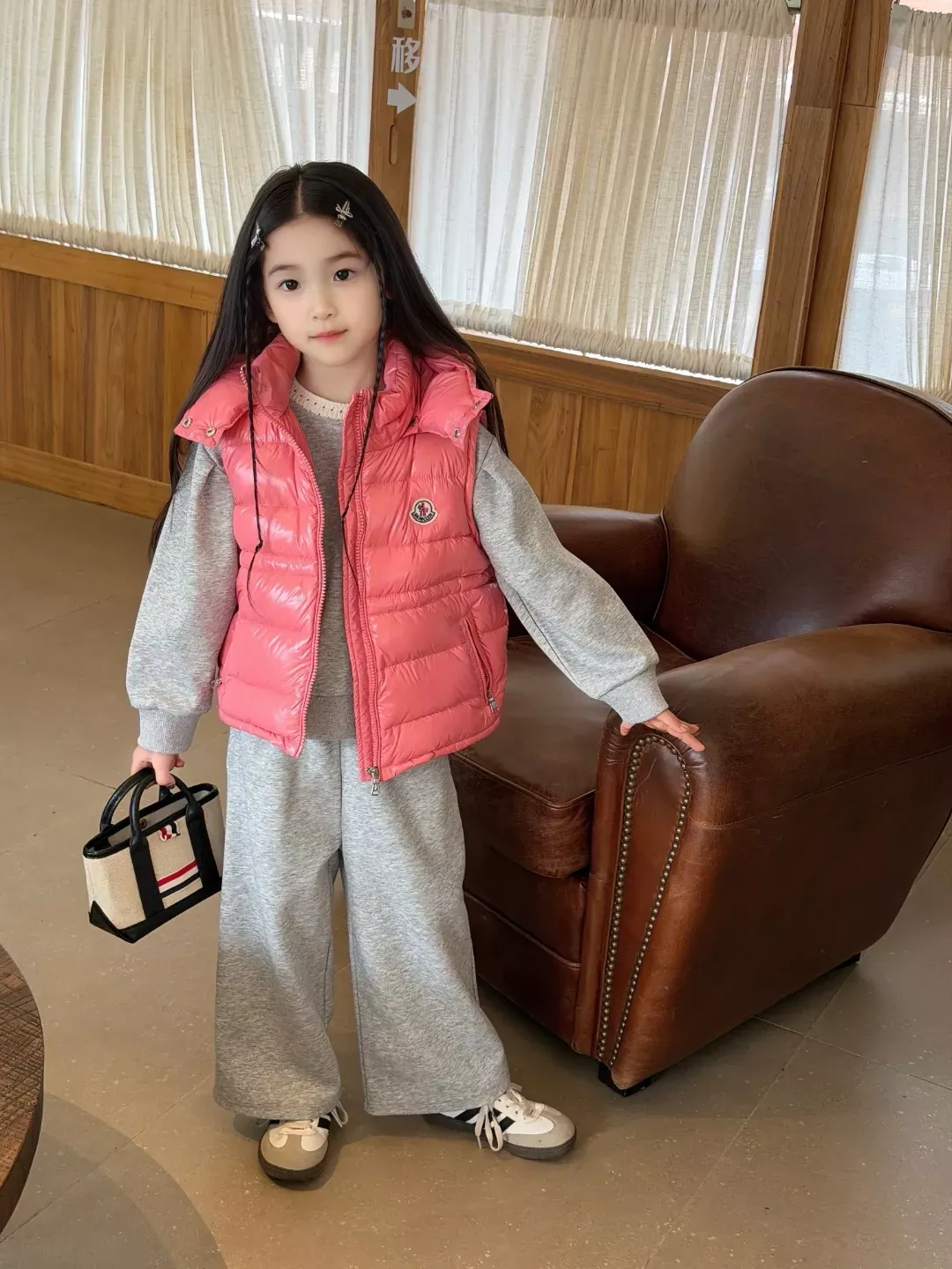 몽클레어 후드 탈부착 아동용 패딩 조끼 상세 이미지 13