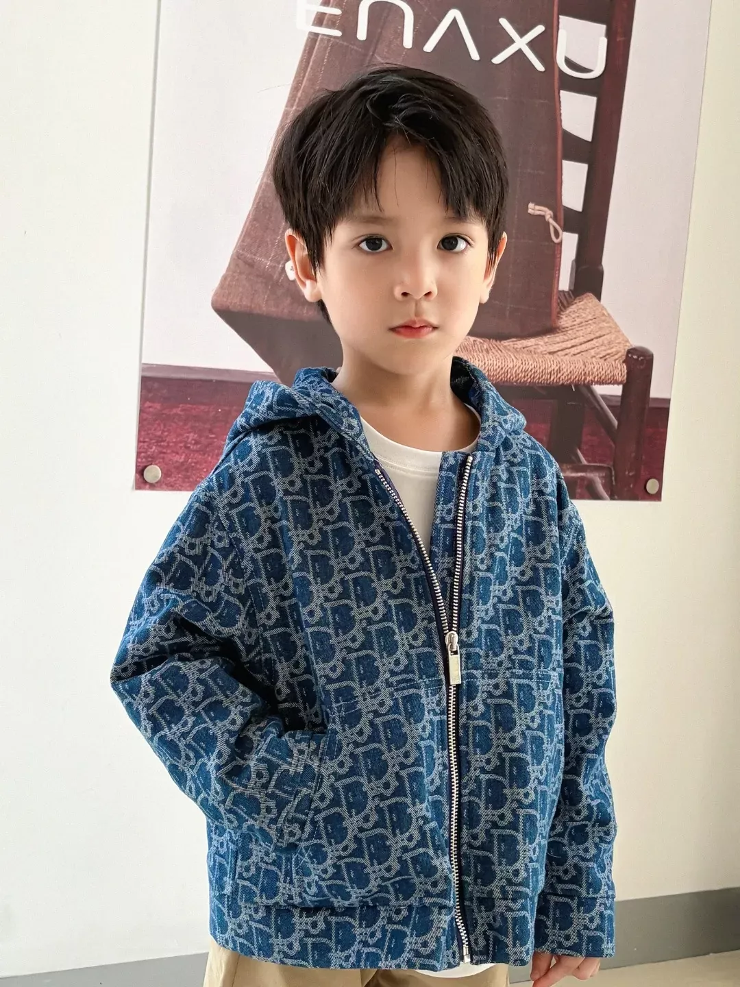 디올 올오버 모노그램 워싱 아동용 후드 재킷 상세 이미지 10