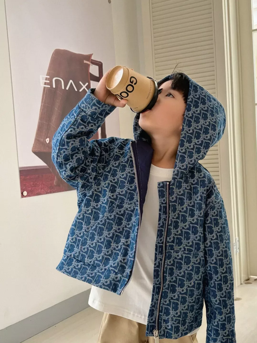 디올 올오버 모노그램 워싱 아동용 후드 재킷 상세 이미지 6