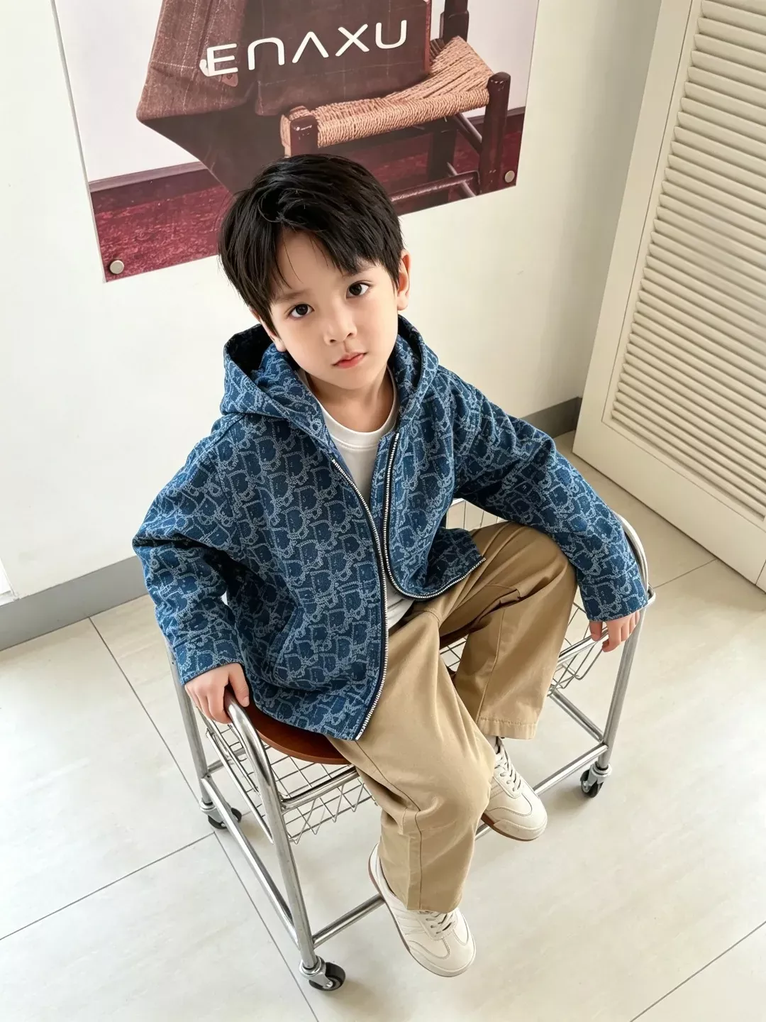 디올 올오버 모노그램 워싱 아동용 후드 재킷 상세 이미지 9