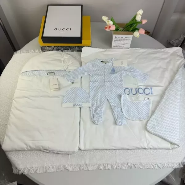 구찌 신생아 오종 구성 유아용 출산 세트