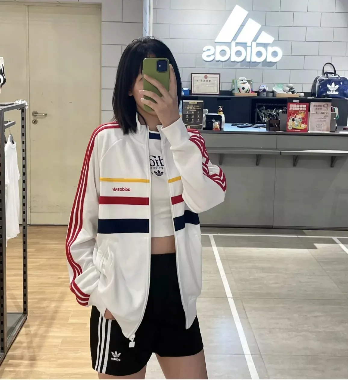 아디다스 삼선 자수 스탠드칼라 남녀공용 집업 재킷 상세 이미지 29