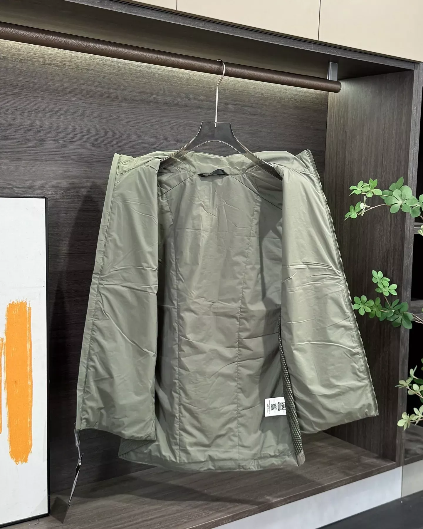 아크테릭스 경량 보온 스탠드넥 남녀공용 패딩 조끼 상세 이미지 14