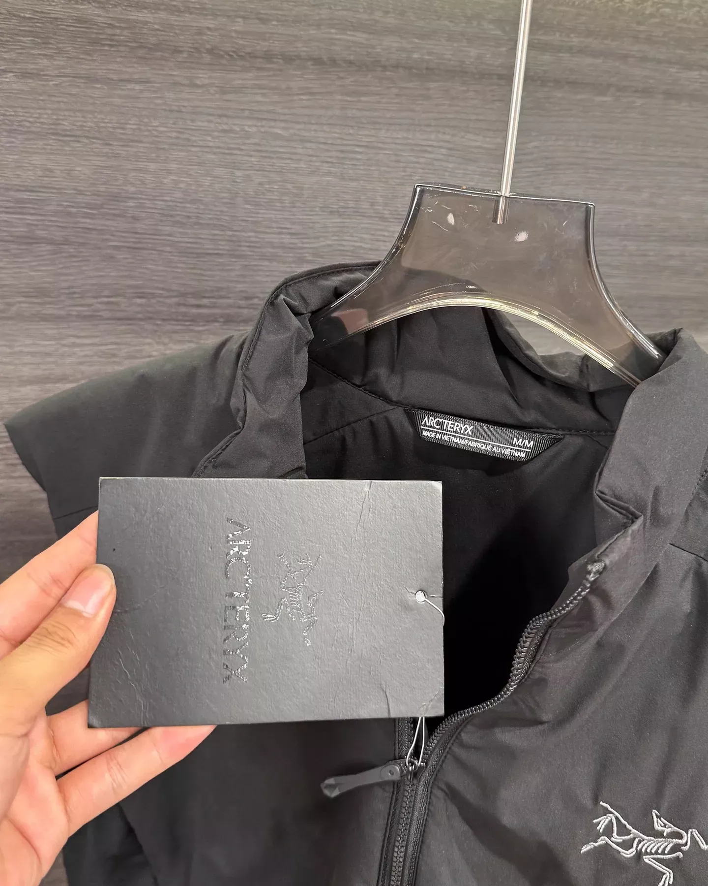 아크테릭스 경량 보온 스탠드넥 남녀공용 패딩 조끼 상세 이미지 23