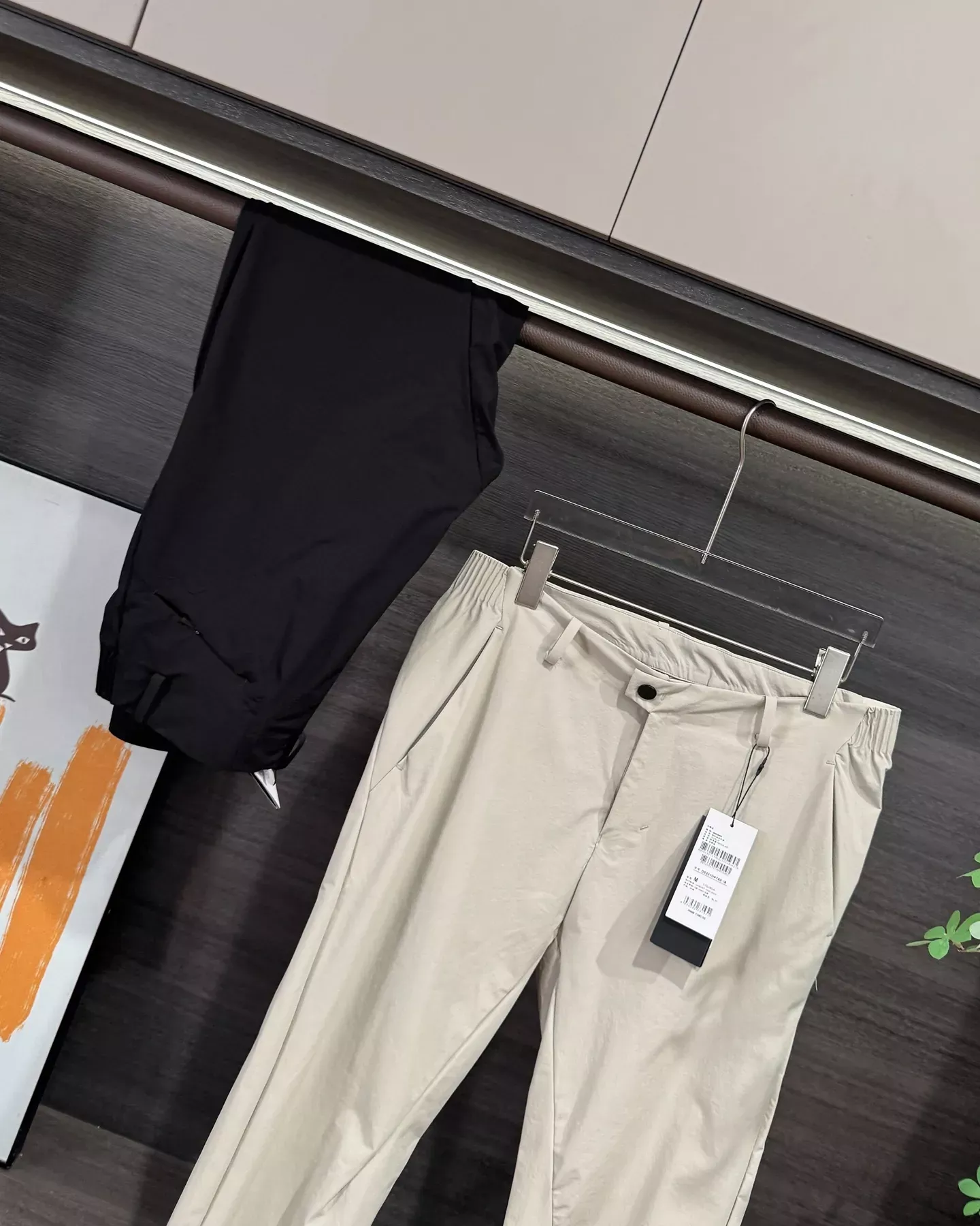 데상트 경량 소프트쉘 남녀공용 트레이닝 팬츠 상세 이미지 10
