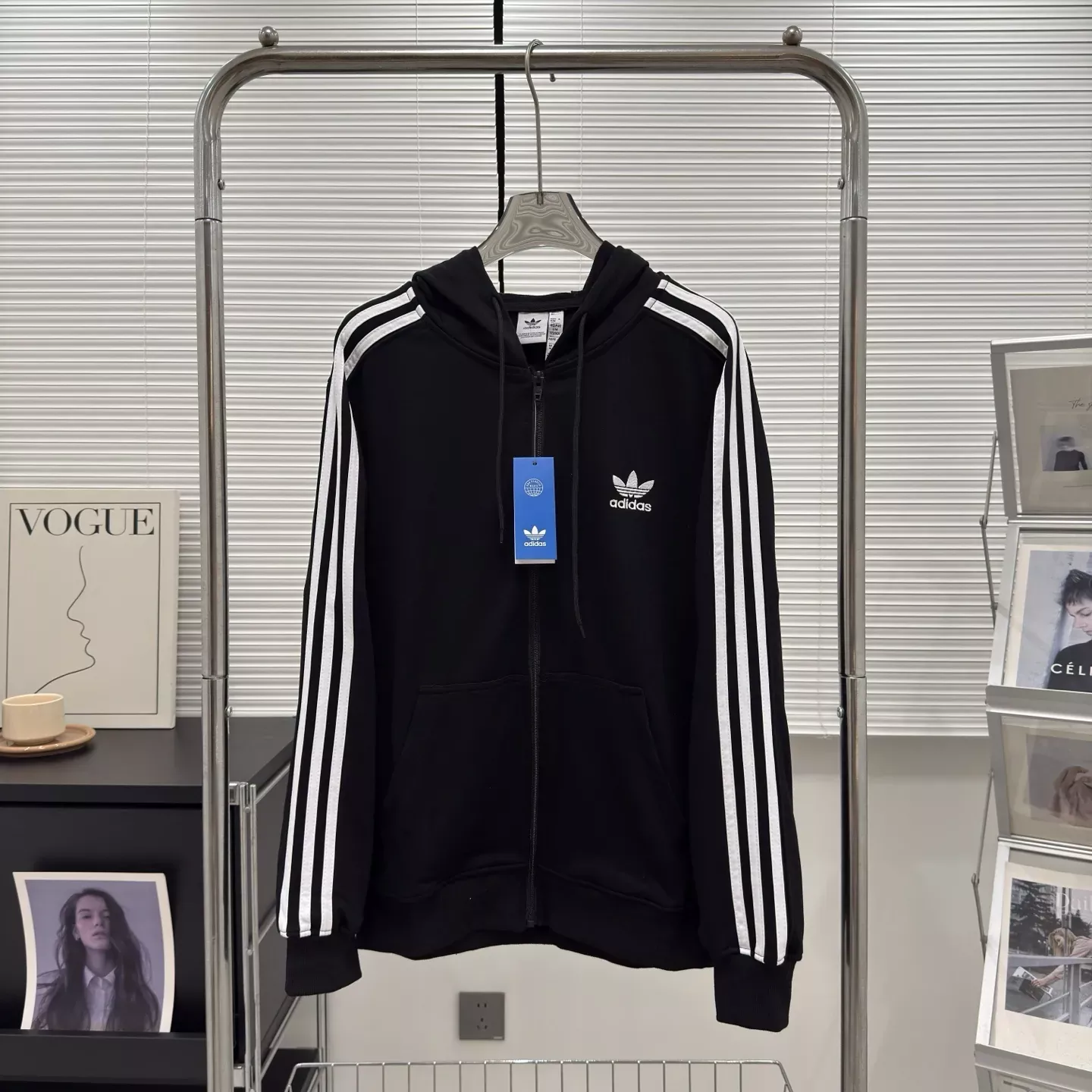 아디다스 자수 로고 헤비 코튼 남녀공용 후드 재킷 상세 이미지 3