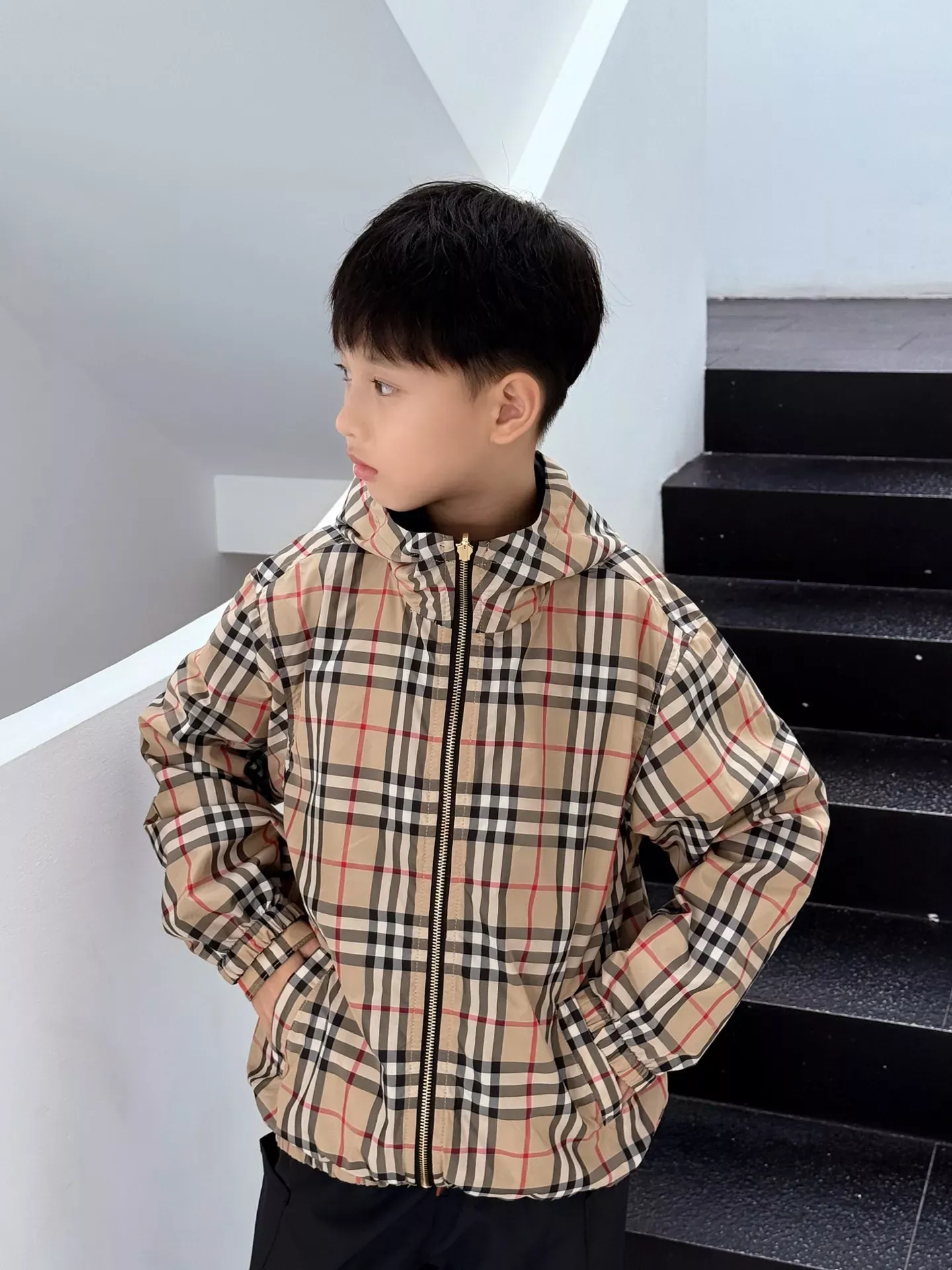 버버리 양면 체크 후드 아동용 후드 재킷 상세 이미지 15