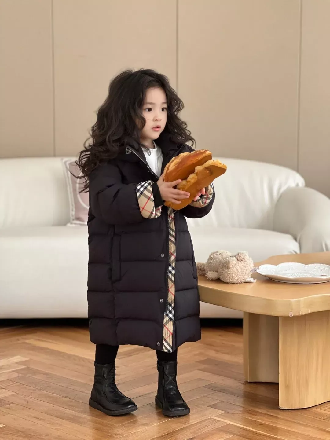 버버리 후드 스트라이프 중장형 아동용 롱 패딩 상세 이미지 10