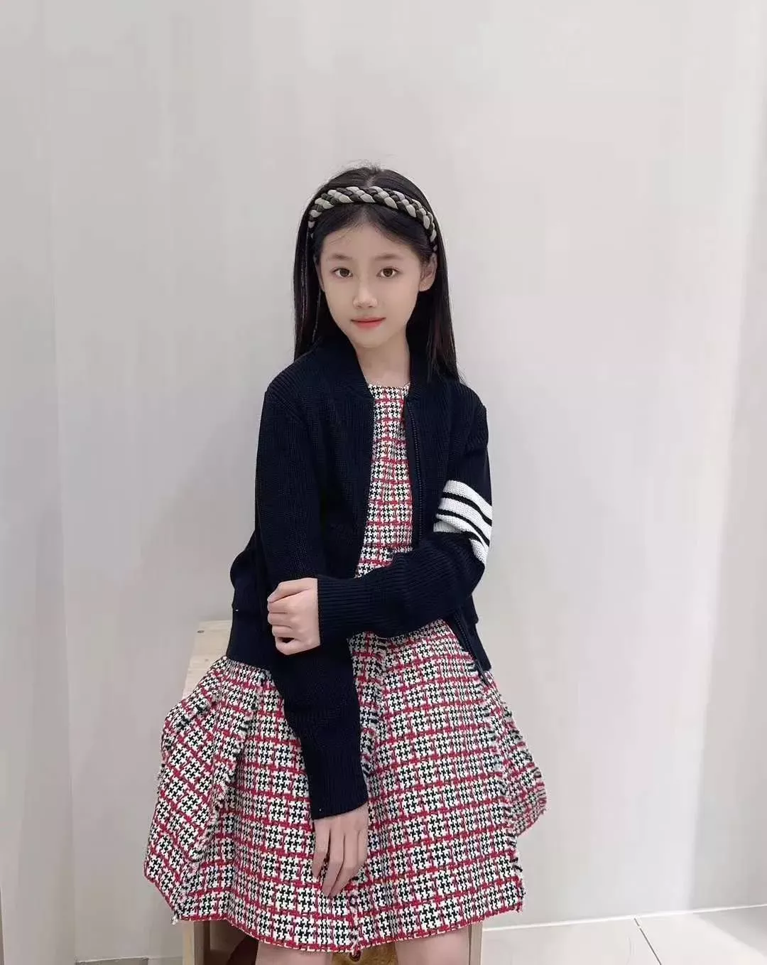 톰브라운 사선 스트라이프 집업 아동용 니트 재킷 상세 이미지 16