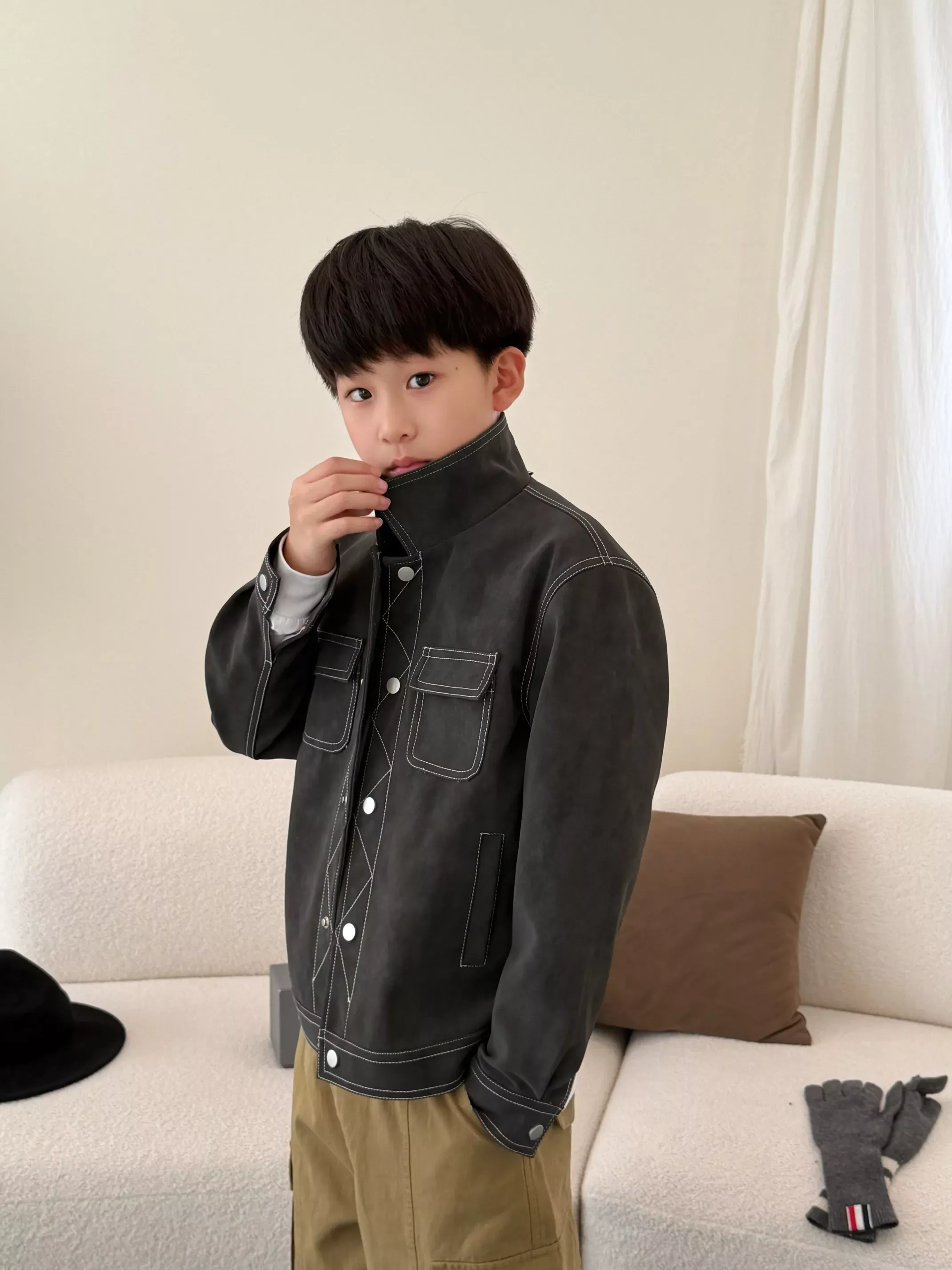 톰브라운 스웨이드 소재 아동용 가죽 재킷 상세 이미지 11