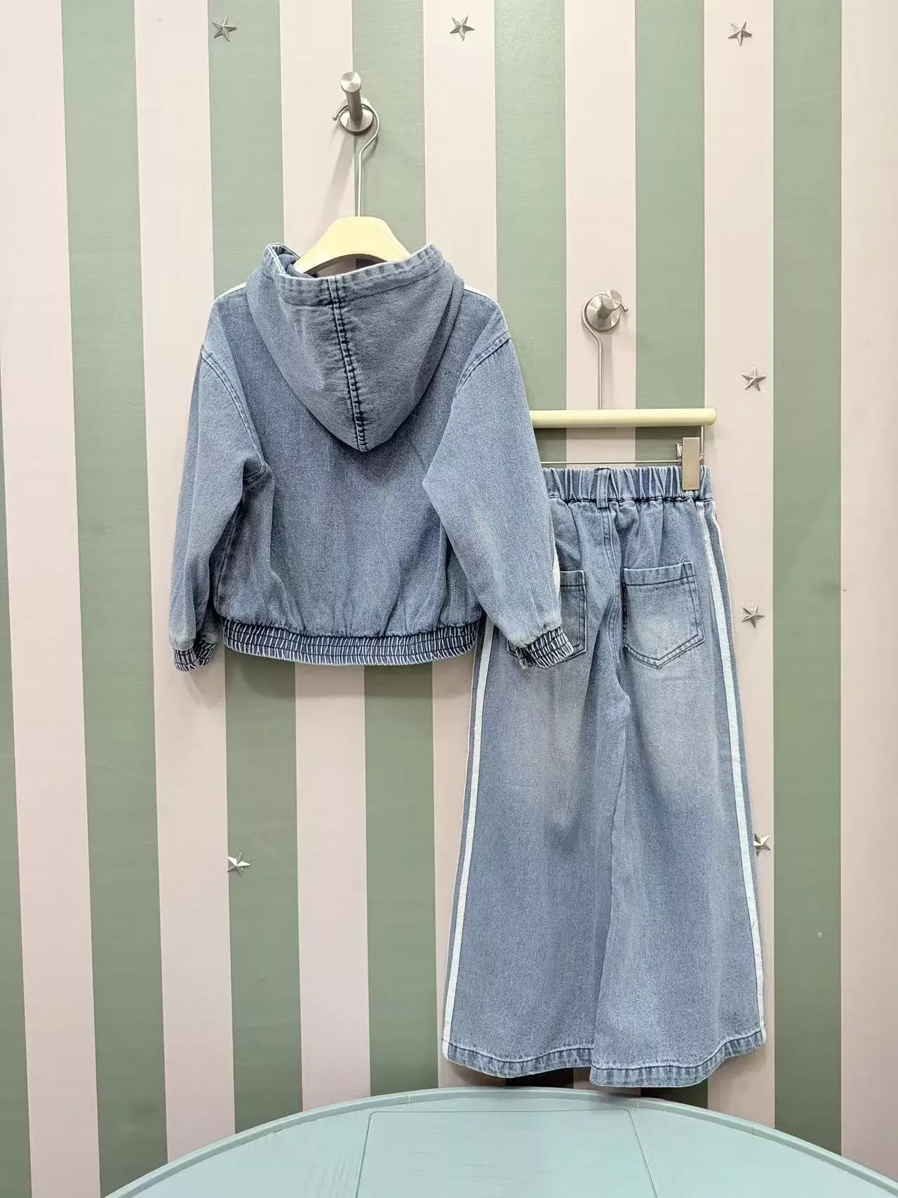 아디다스 로고 데님 아동용 상하의 세트 상세 이미지 3