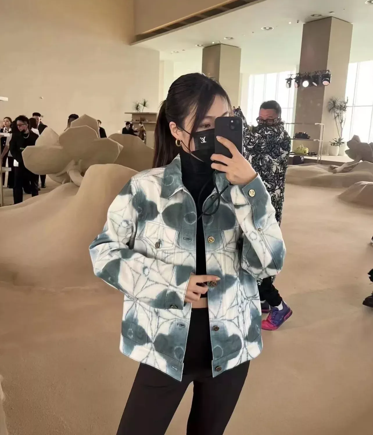 루이비통 네잎클로버 워싱 남녀공용 데님 재킷 상세 이미지 10