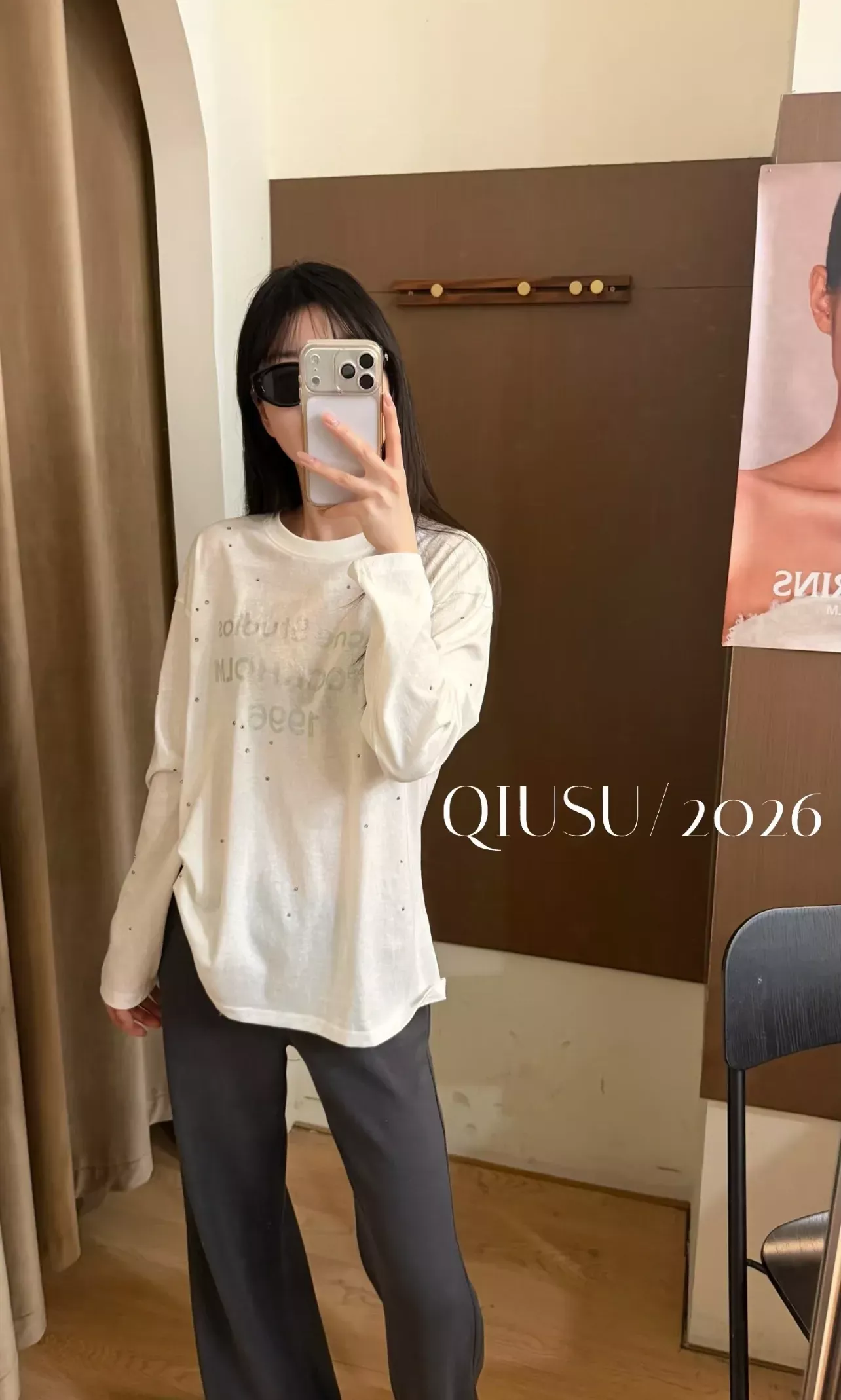 아크네스튜디오 실버 레터링 핫픽스 남녀공용 긴소매 티셔츠 상세 이미지 19
