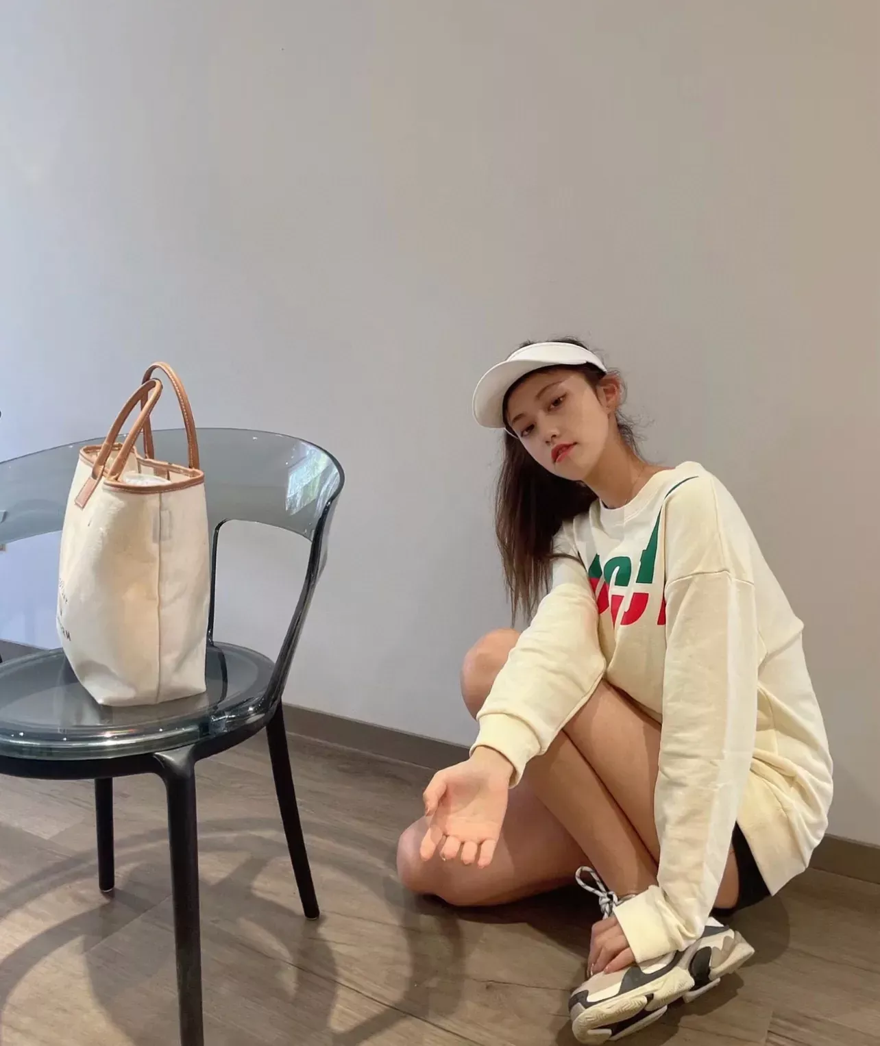 구찌 번개 프린트 코튼 남녀공용 맨투맨 티셔츠 상세 이미지 11