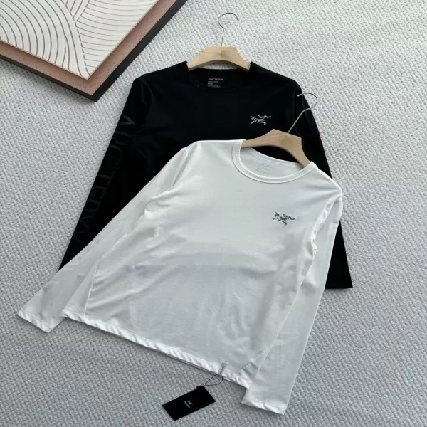 아크테릭스 로고 코튼 혼방 남녀공용 긴소매 티셔츠