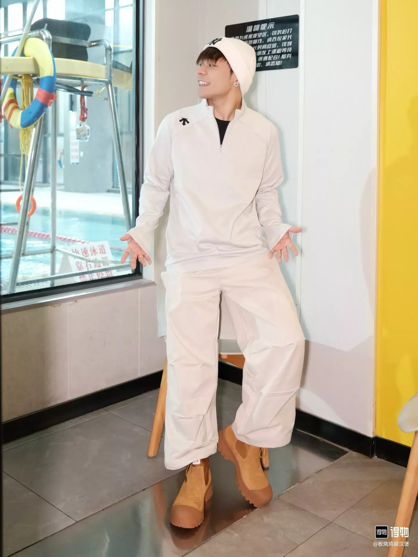 데상트 반집업 기능성 남녀공용 긴소매 티셔츠 상세 이미지 22