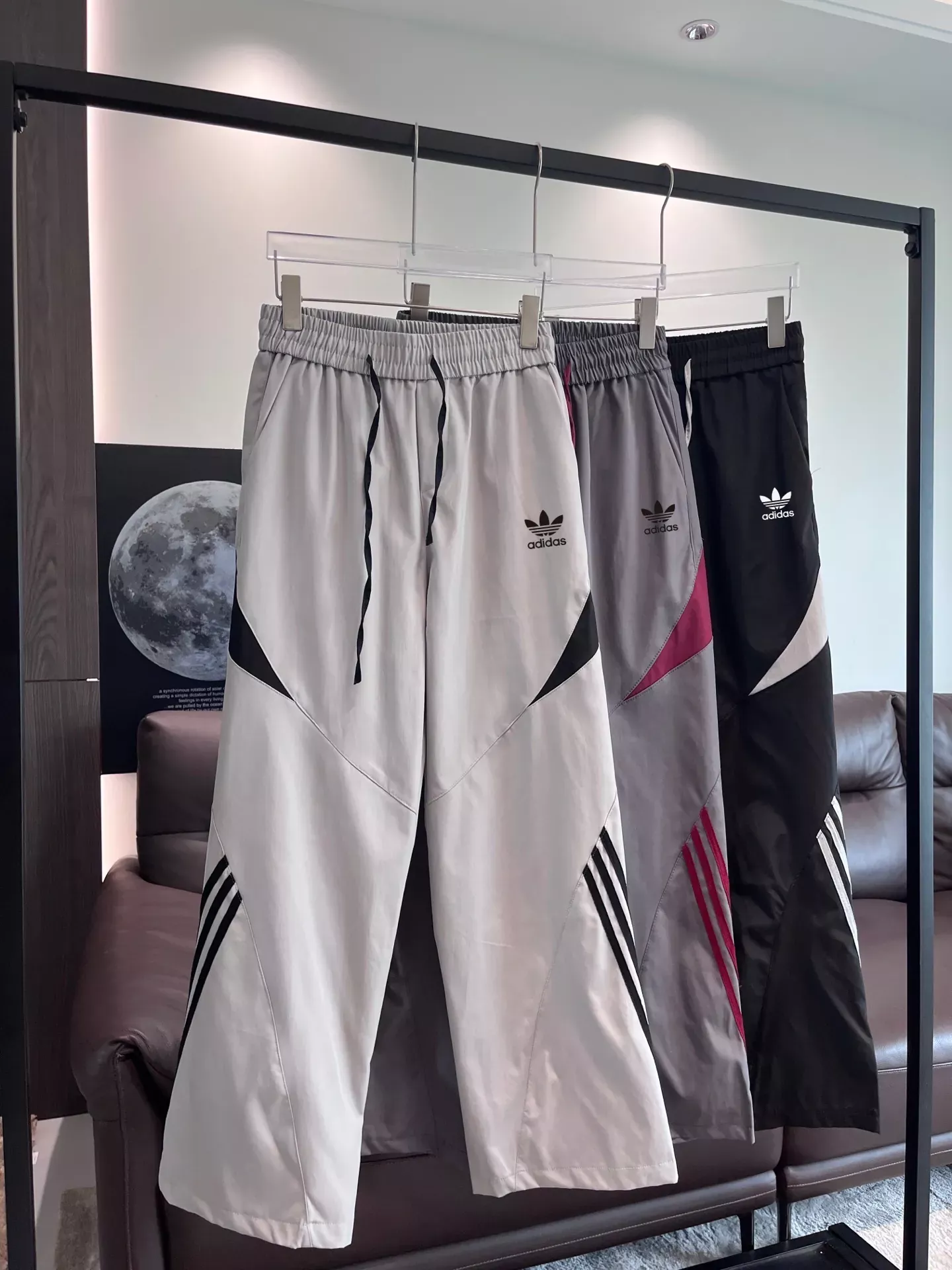 아디다스 삼선 배색 와이드 남녀공용 트레이닝 팬츠 상세 이미지 6