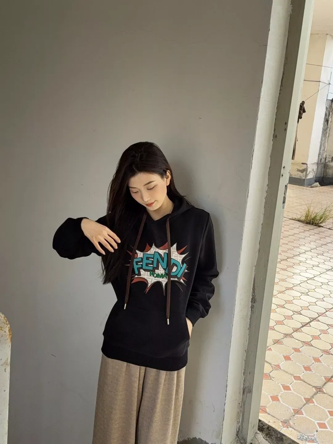 펜디 레터 프린트 후드 남녀공용 후드 티셔츠 상세 이미지 13