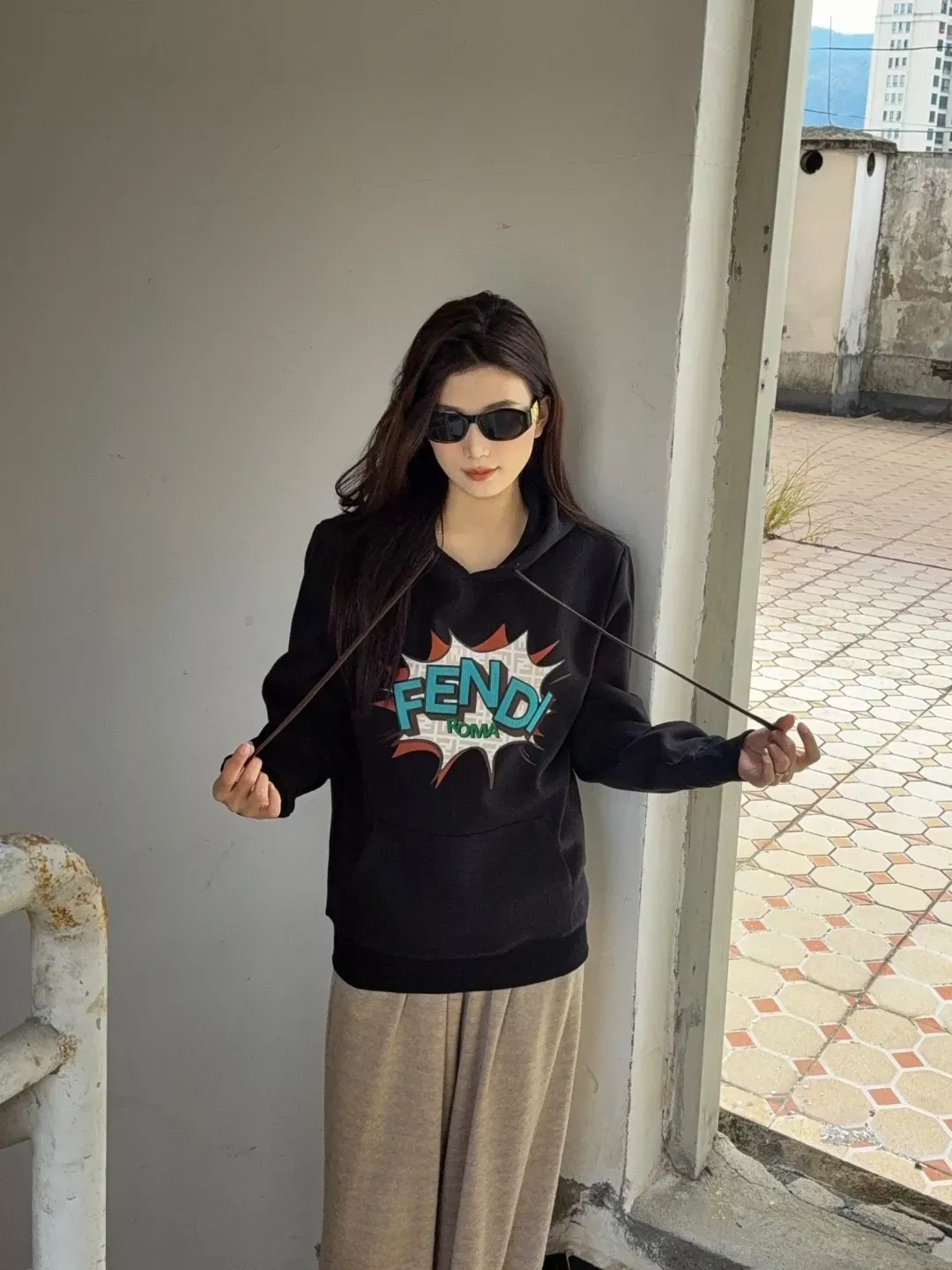 펜디 레터 프린트 후드 남녀공용 후드 티셔츠 상세 이미지 16