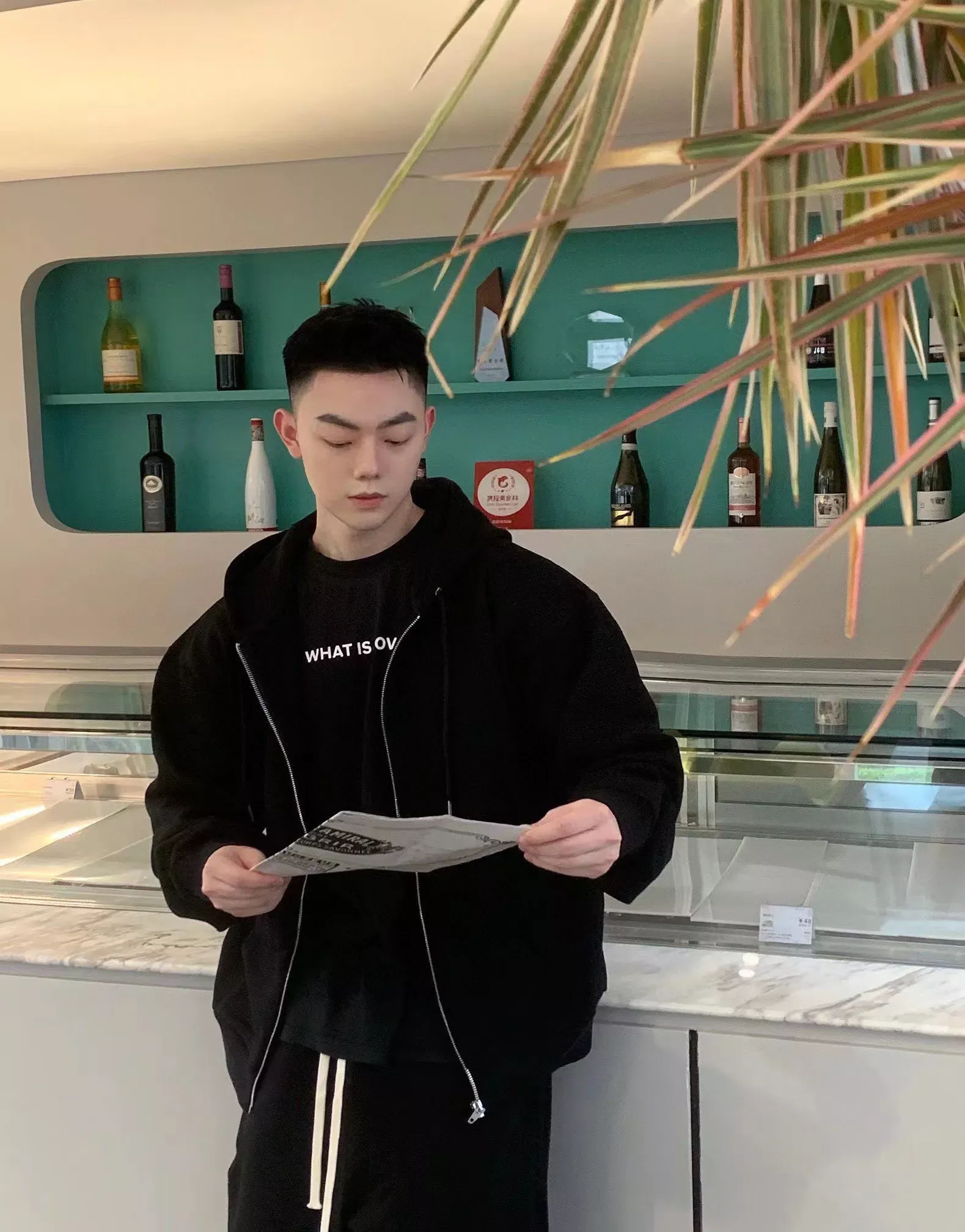 셀린느 클래식 로고 프린트 후드 재킷 상세 이미지 11