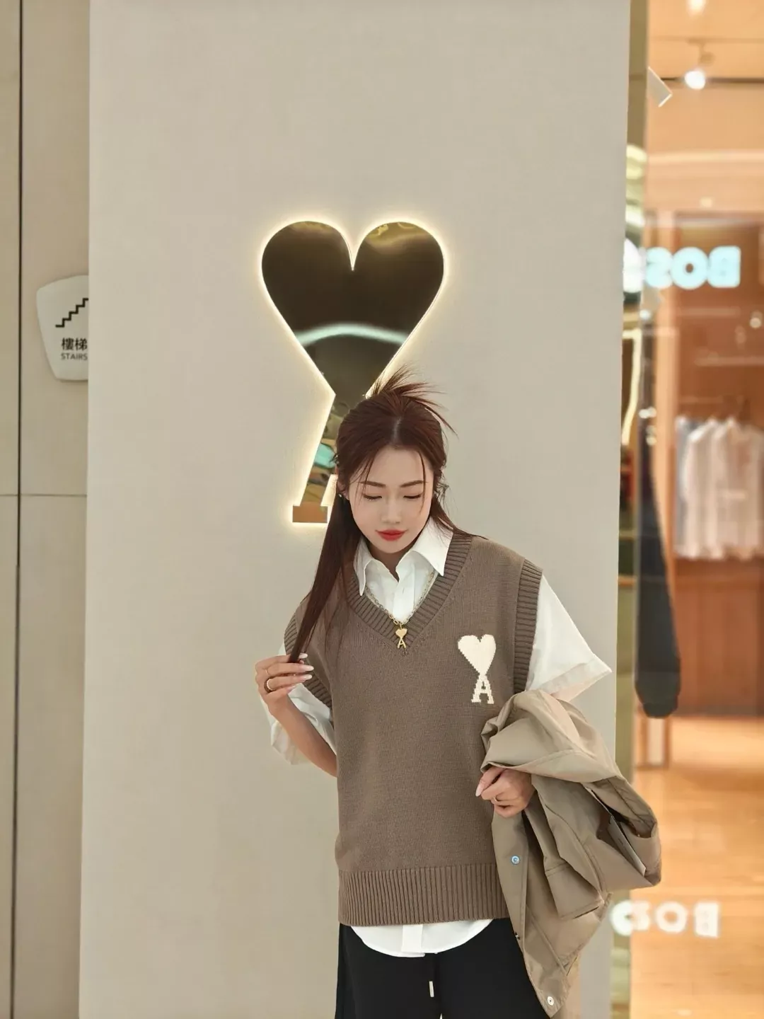 아미 하트 자카드 울 혼방 남녀공용 민소매 니트 상세 이미지 26