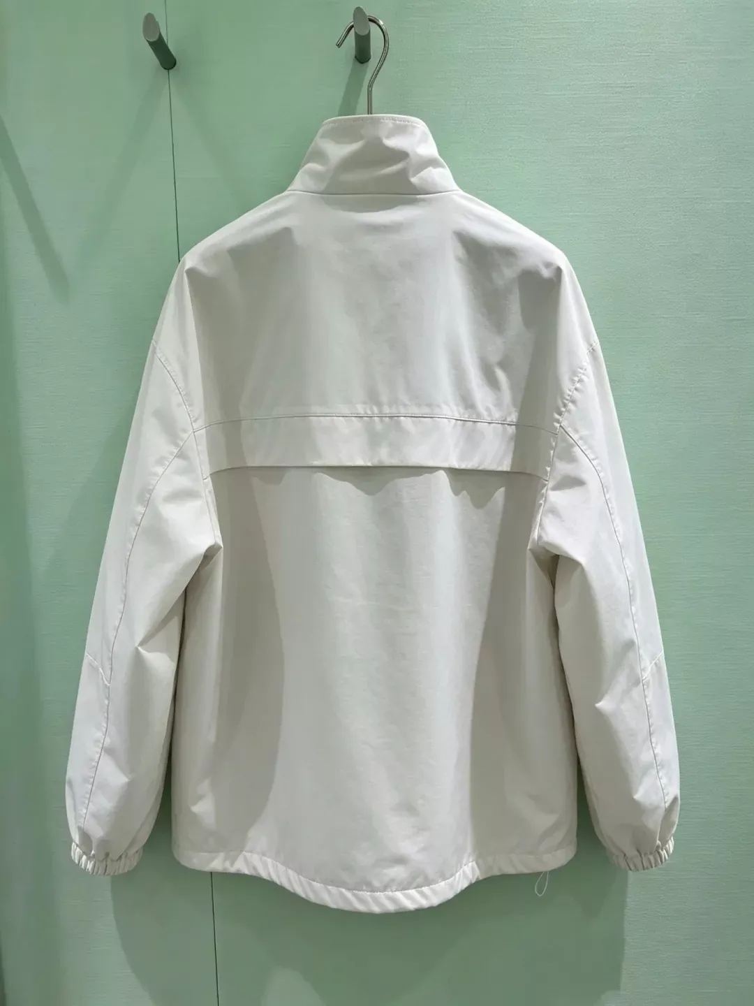 프라다 삼각 로고 하이넥 남녀공용 집업 재킷 상세 이미지 13
