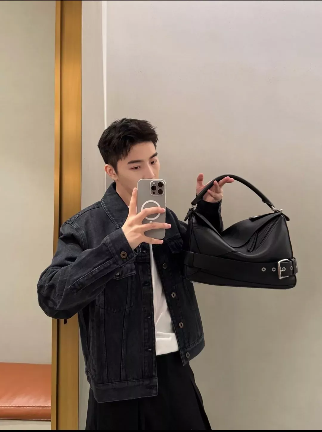 로에베 자수 워싱 데님 남녀공용 데님 재킷 상세 이미지 13