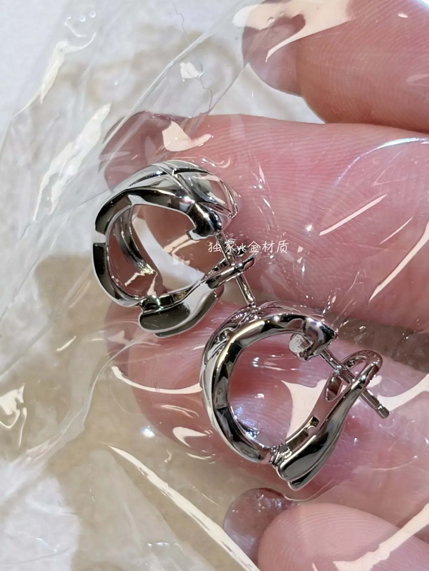 샤넬 코코 크러쉬 퀼팅 귀걸이 상세 이미지 24