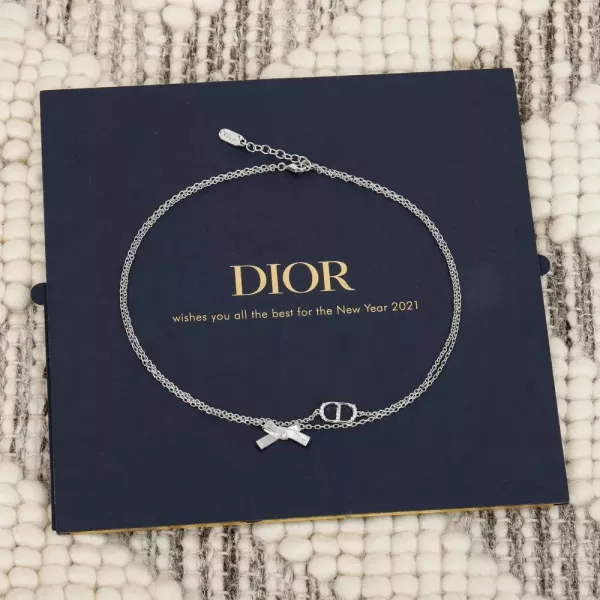 디올 더블 CD 리본 장식 목걸이