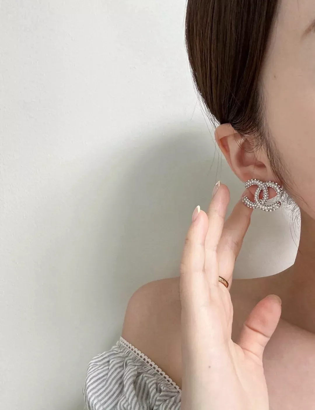 샤넬 풀파베 더블 C 로고 귀걸이 상세 이미지 7