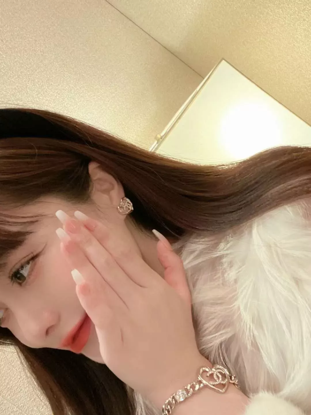 샤넬 하트 오픈워크 더블C 팔찌 상세 이미지 7