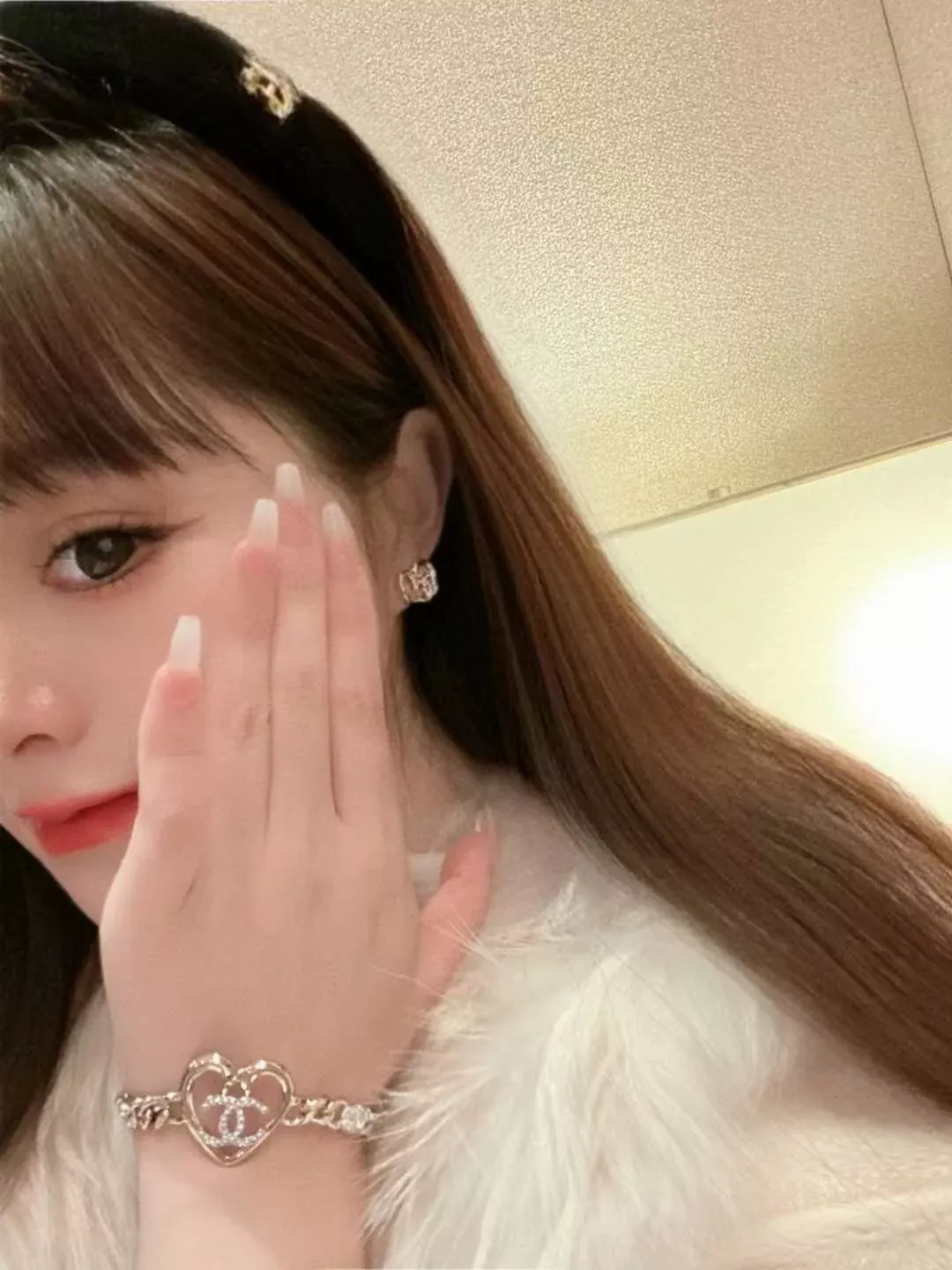 샤넬 하트 오픈워크 더블C 팔찌 상세 이미지 8
