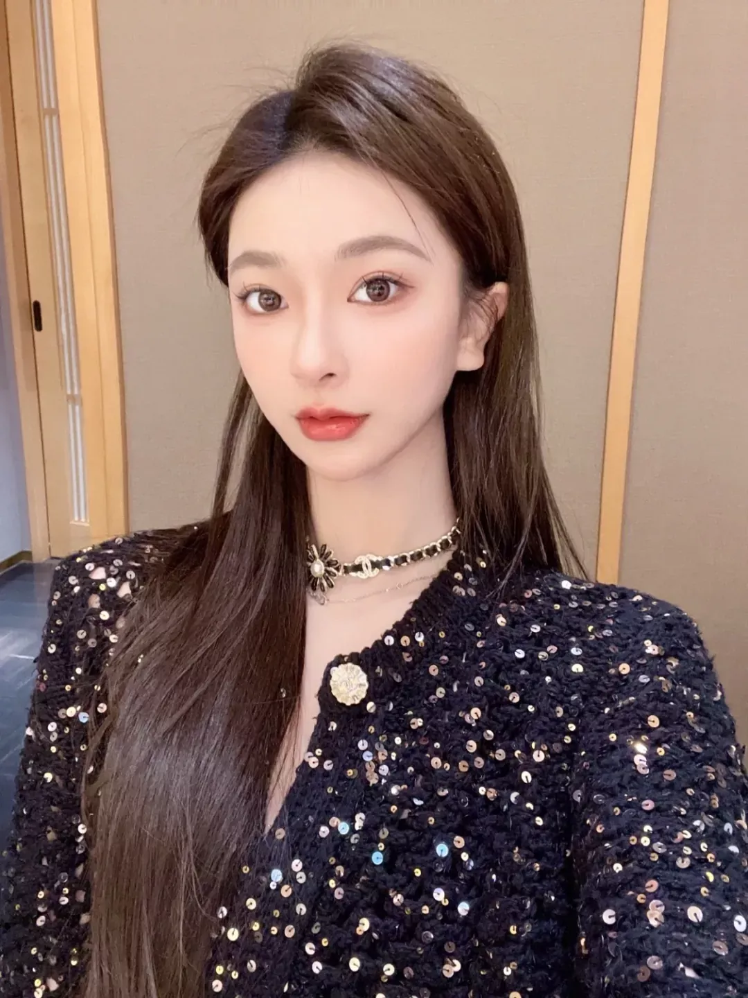 샤넬 데이지 더블 C 램스킨 초커 상세 이미지 15