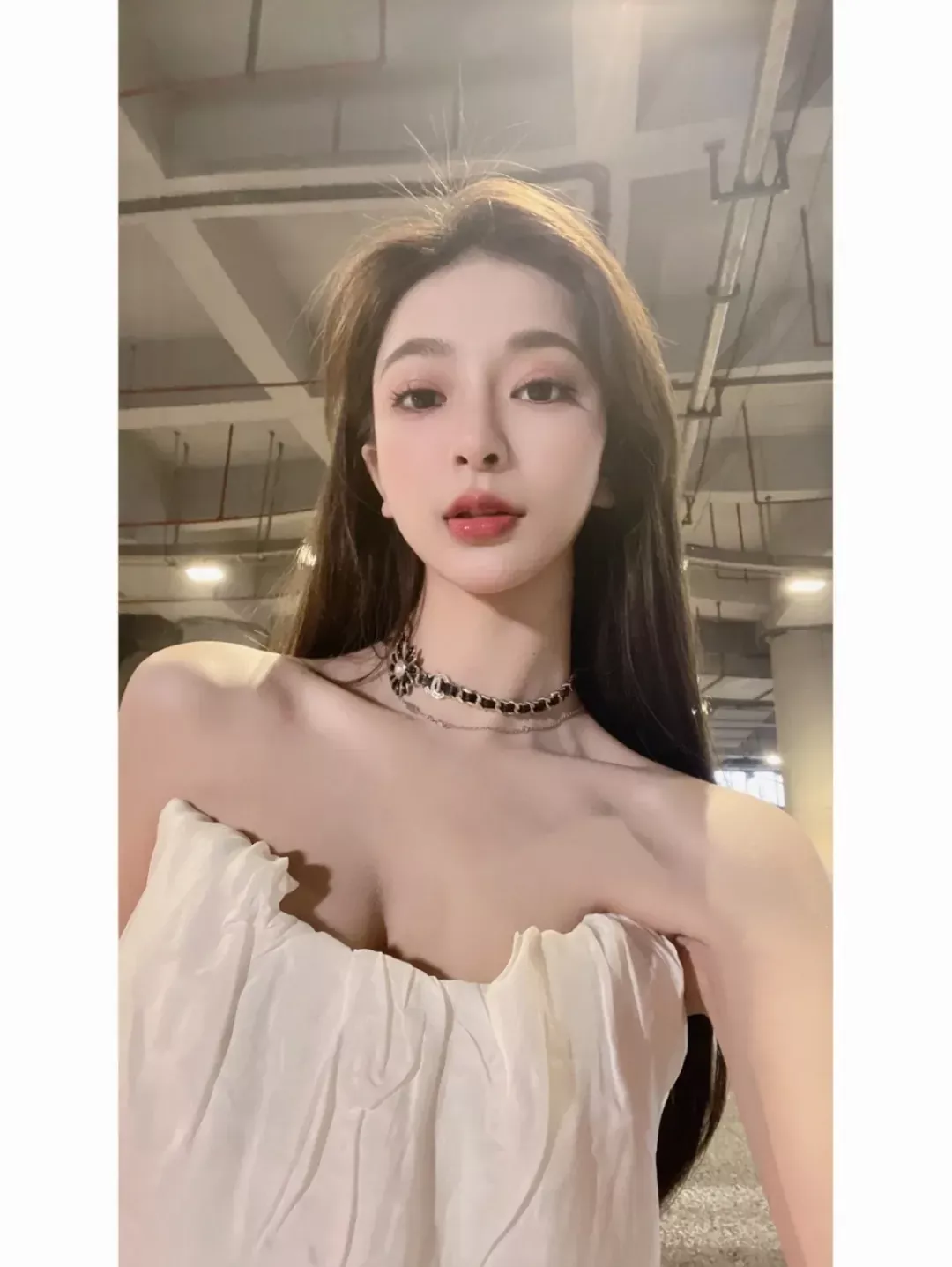샤넬 데이지 더블 C 램스킨 초커 상세 이미지 17